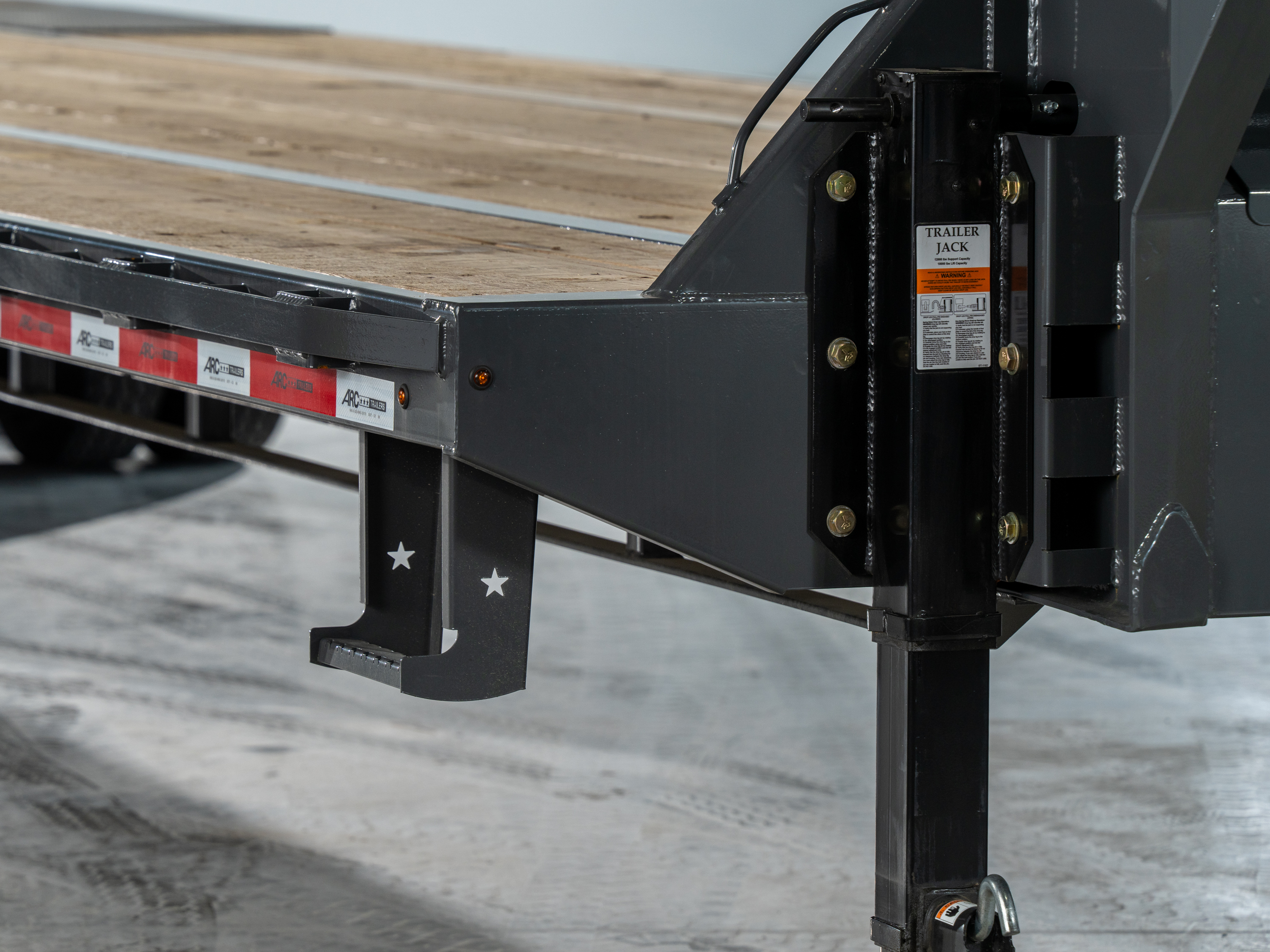 ARC Trailers ARC GDD 40' × 102" Gooseneck Flatbed Trailer with Duals