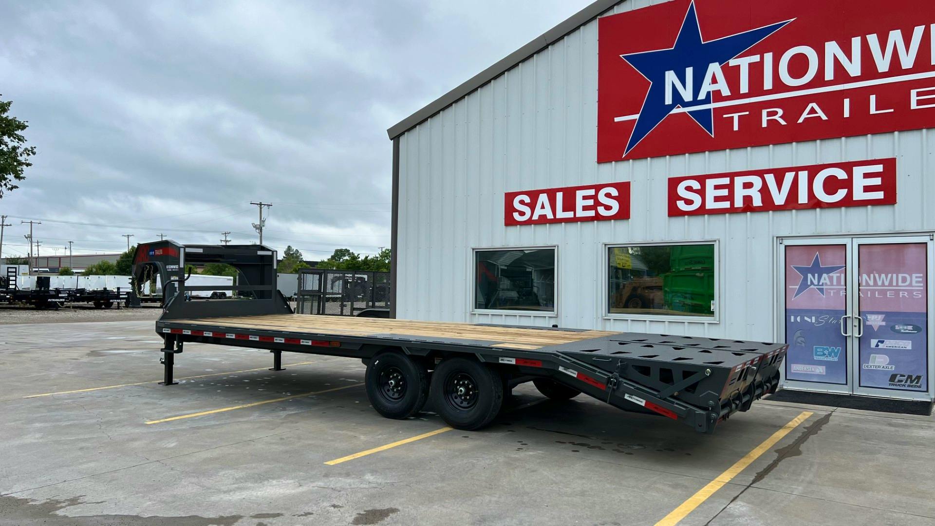 ARC Trailers ARC GDS 25' × 102" Gooseneck Flatbed Trailer