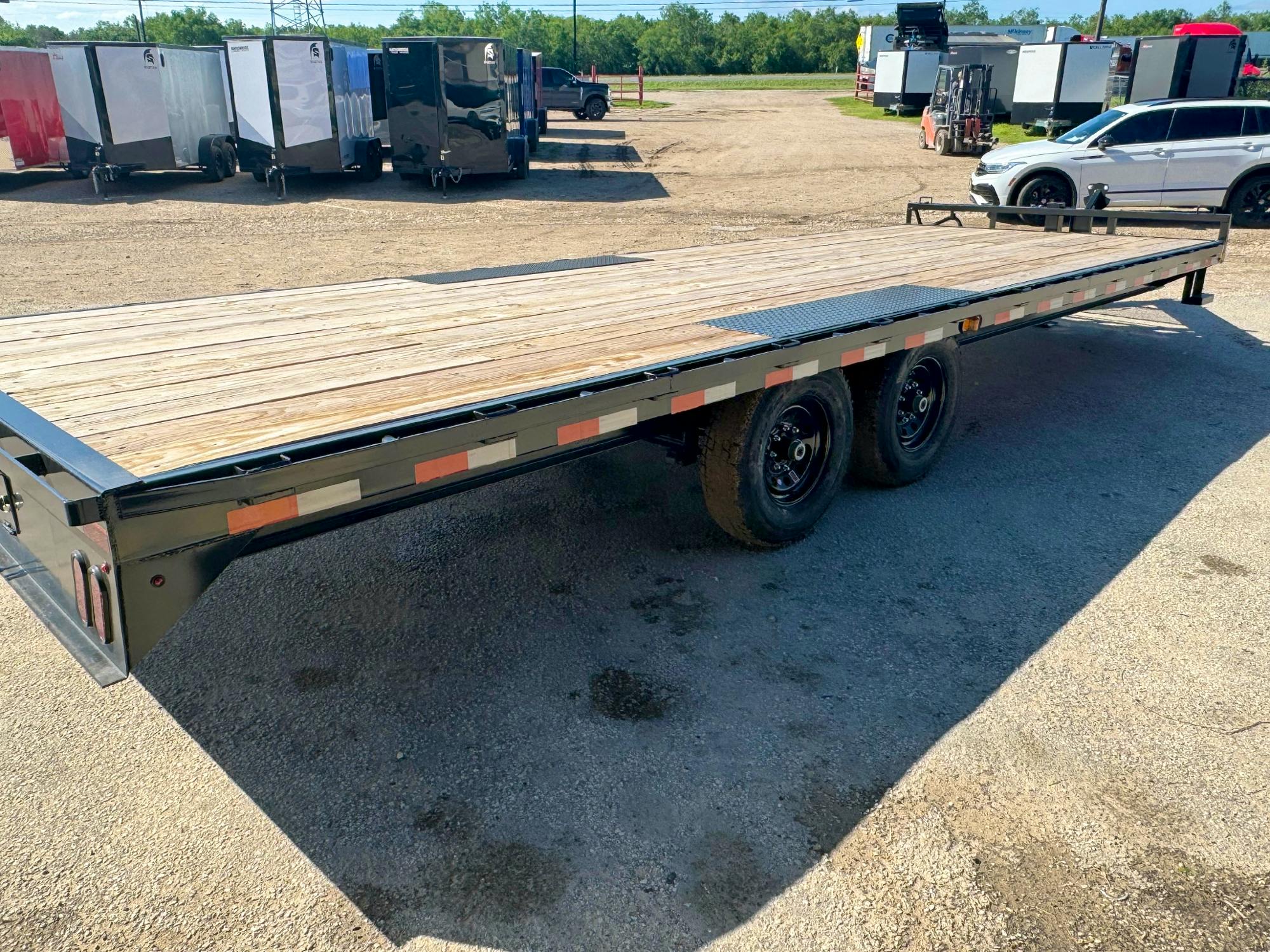 LoneStar 24'x102" 8" I-Beam Deckover Trailer