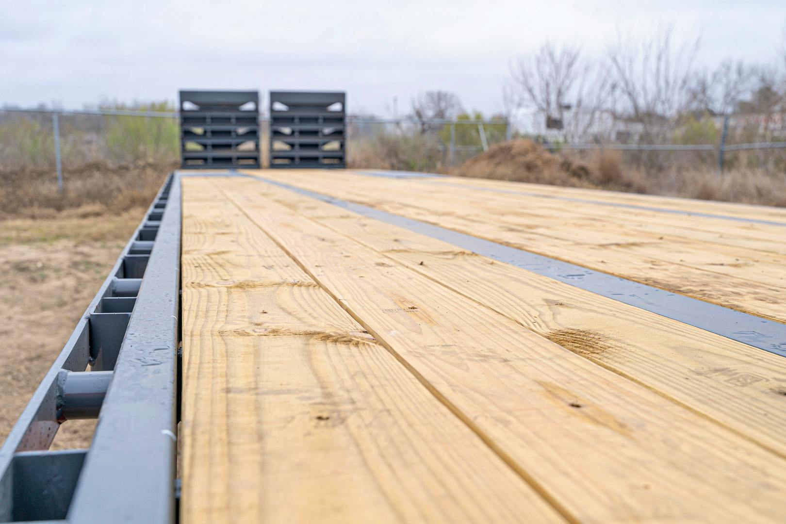 ARC Trailers ARC GDD 40' × 102" Gooseneck Flatbed Trailer with Duals