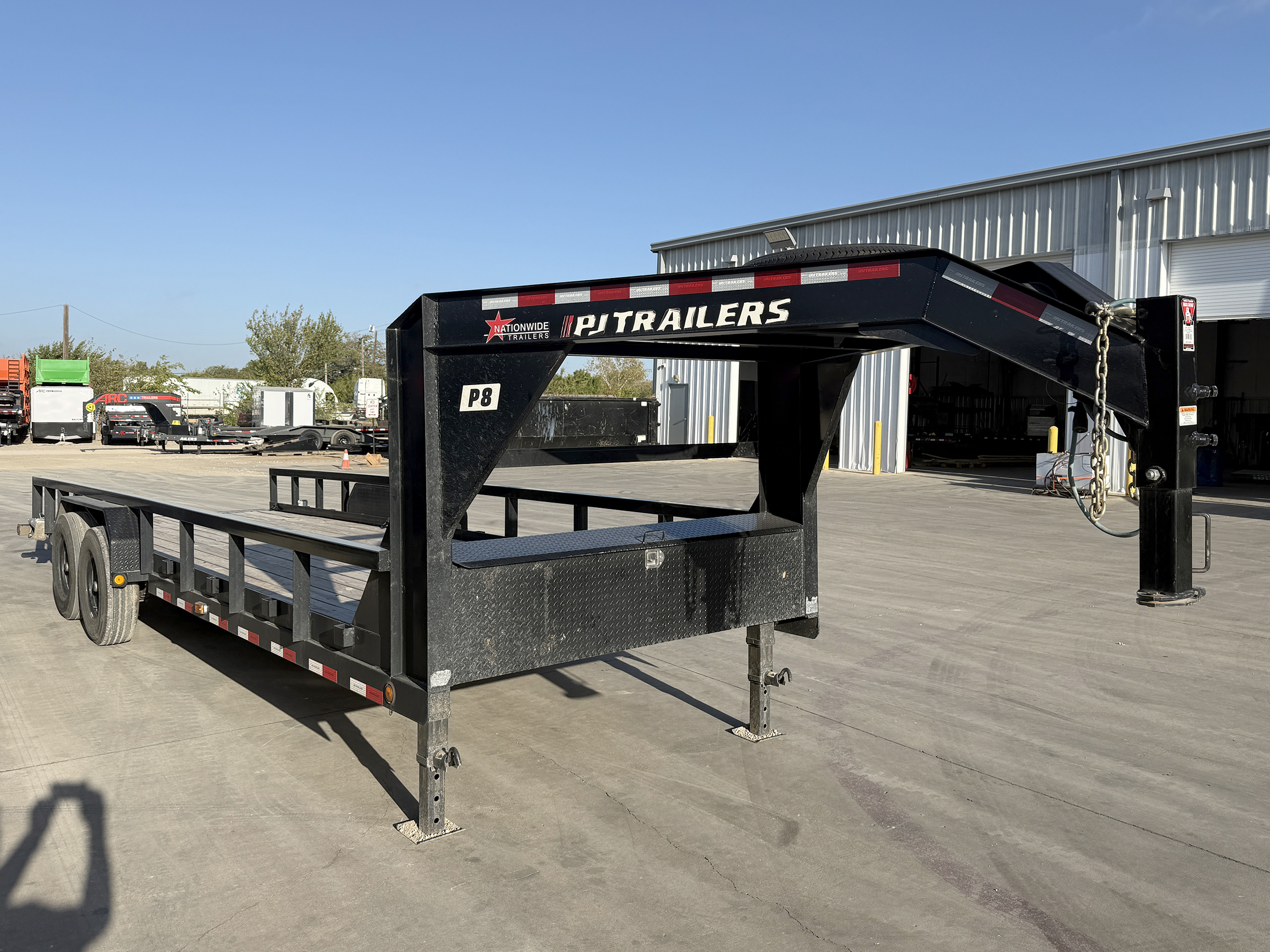 PJ Trailers PJ P8 24' GN Pipetop Equipment Trailer