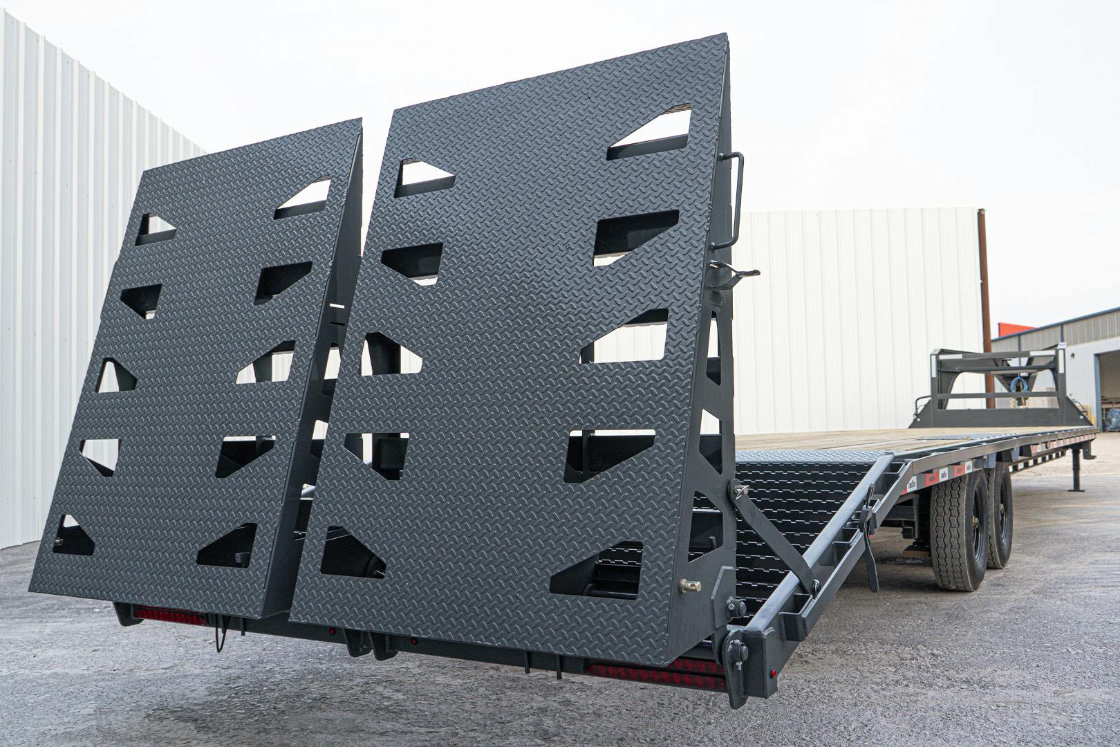 ARC Trailers ARC GDS 40' × 102" Gooseneck Flatbed Trailer