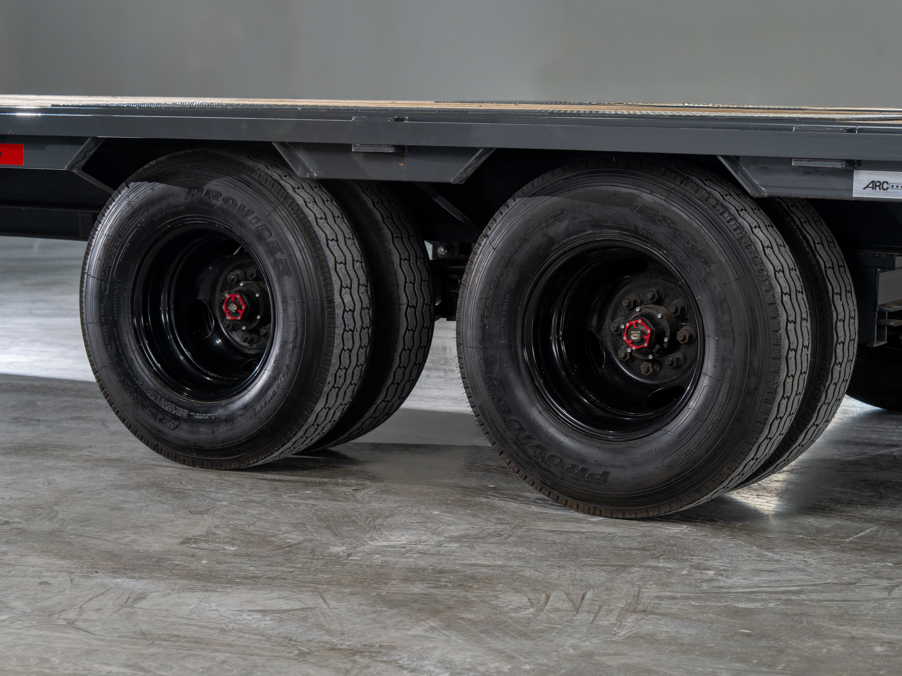 ARC Trailers ARC GDD 40' × 102" Gooseneck Flatbed Trailer with Duals