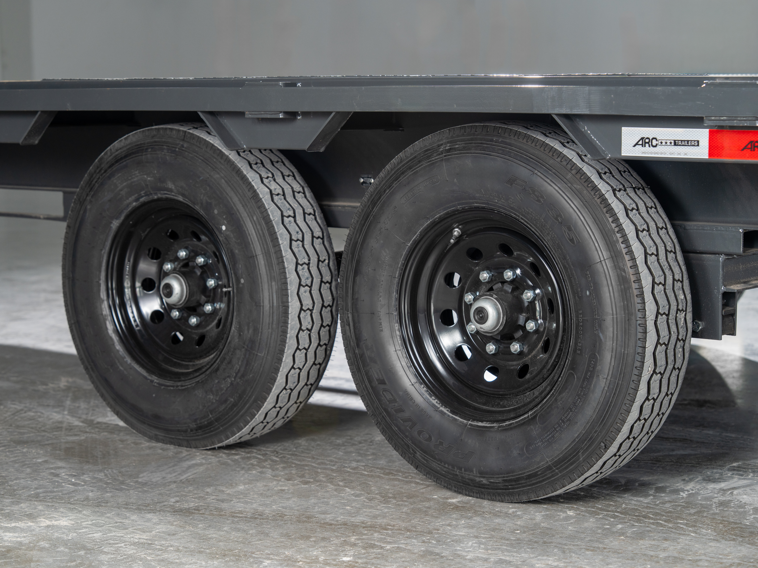 ARC Trailers ARC GDS 40' × 102" Gooseneck Flatbed Trailer