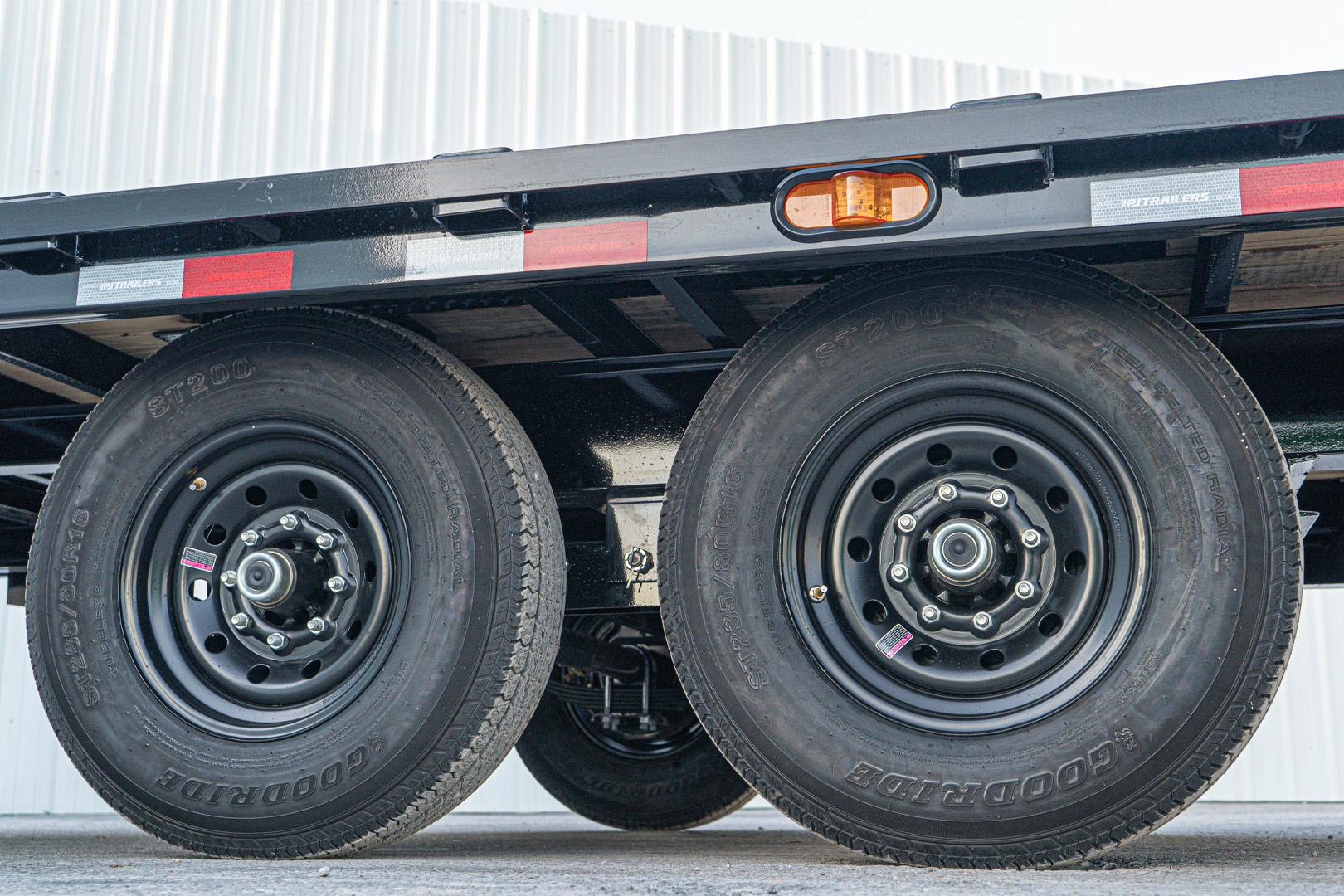 PJ Trailers 26'x102" Gooseneck Deckover Power Tilt Trailer (T8)