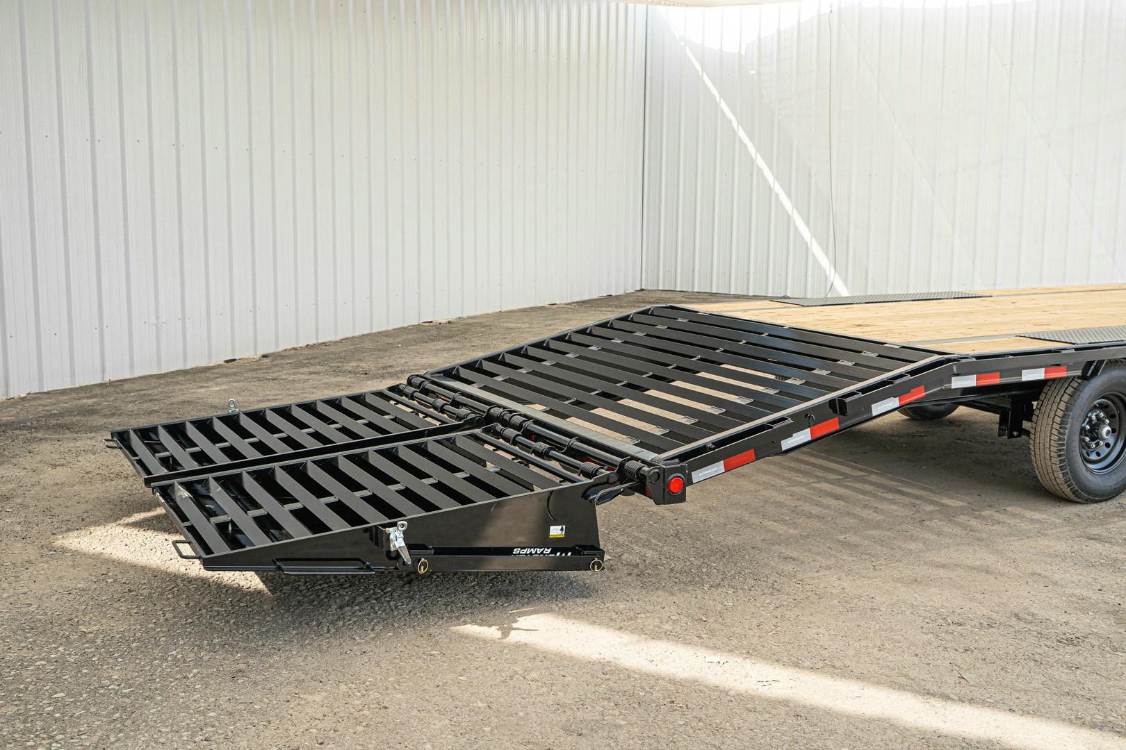 PJ Trailers 32'x102" Gooseneck Low Pro Flatbed Trailer w/ Singles (LS)