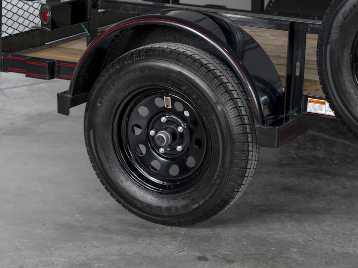 Texas Bragg 60 in Single Axle Pipe Top Utility, studio view 4