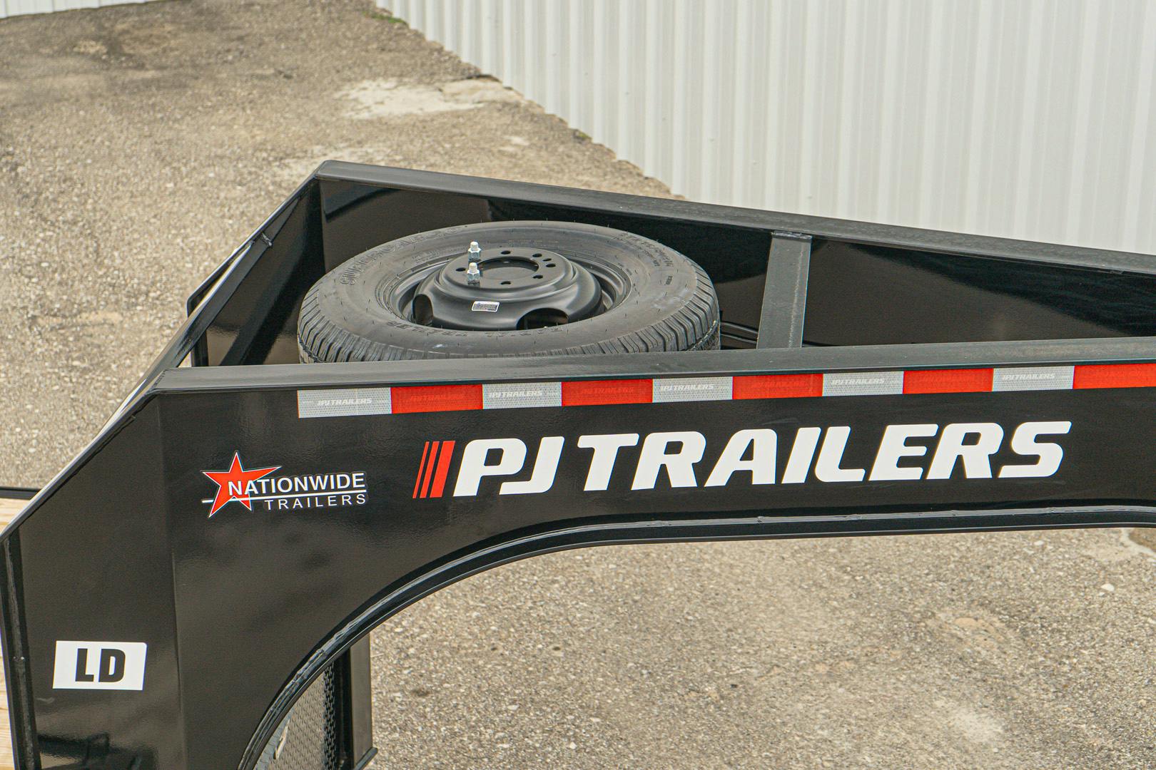 PJ Trailers 40'x102" Gooseneck Low Pro Flatbed Trailer w/ Duals (LD)