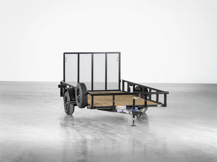 Texas Bragg 77 in Single Axle Pipe Top Utility, studio view 8