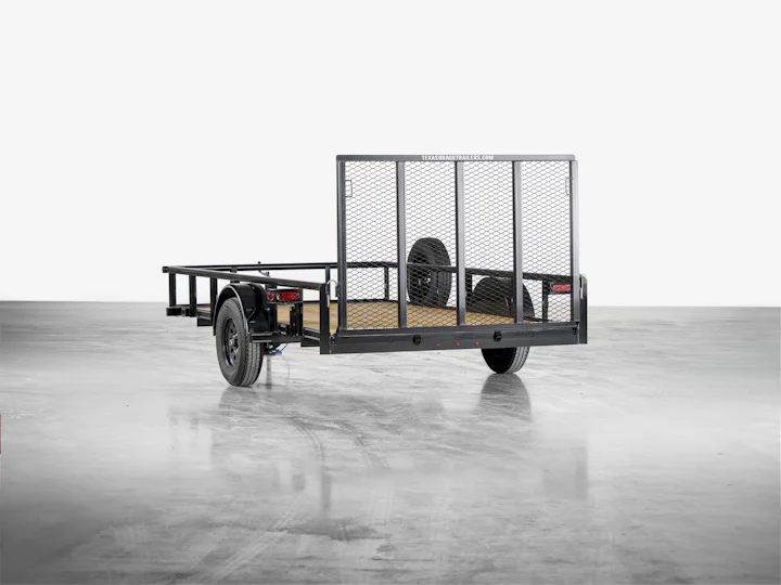 Texas Bragg 77 in Single Axle Pipe Top Utility, studio view 3