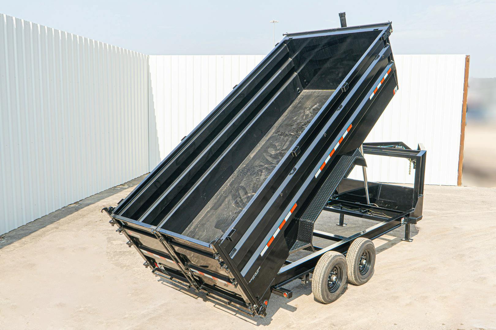 PJ Trailers 16'x83" Gooseneck Telescopic Dump Trailer w/ 4' Sides (DT)