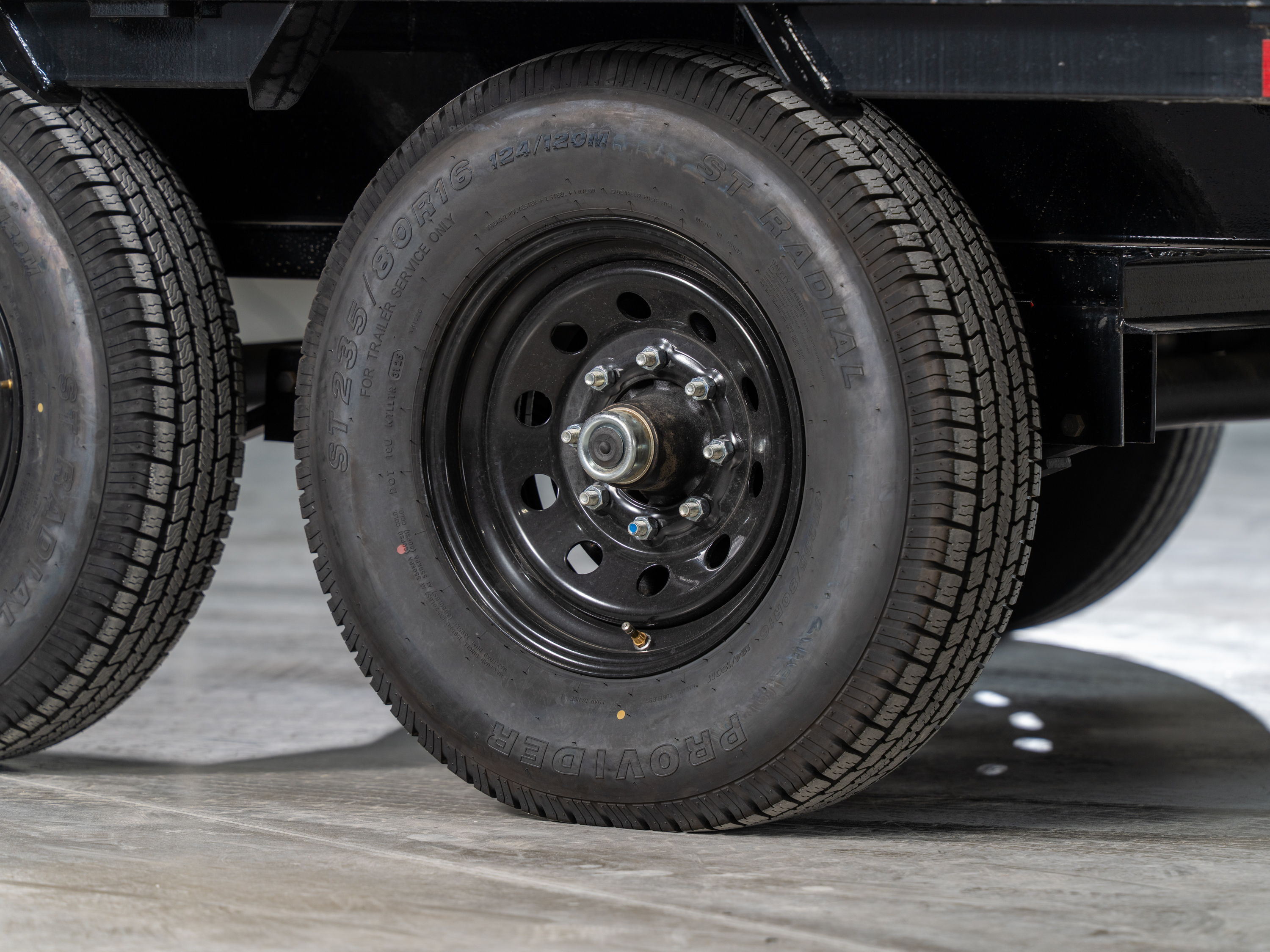 PJ Trailers 32'x102" Gooseneck Flatbed Quest Series (LQ)