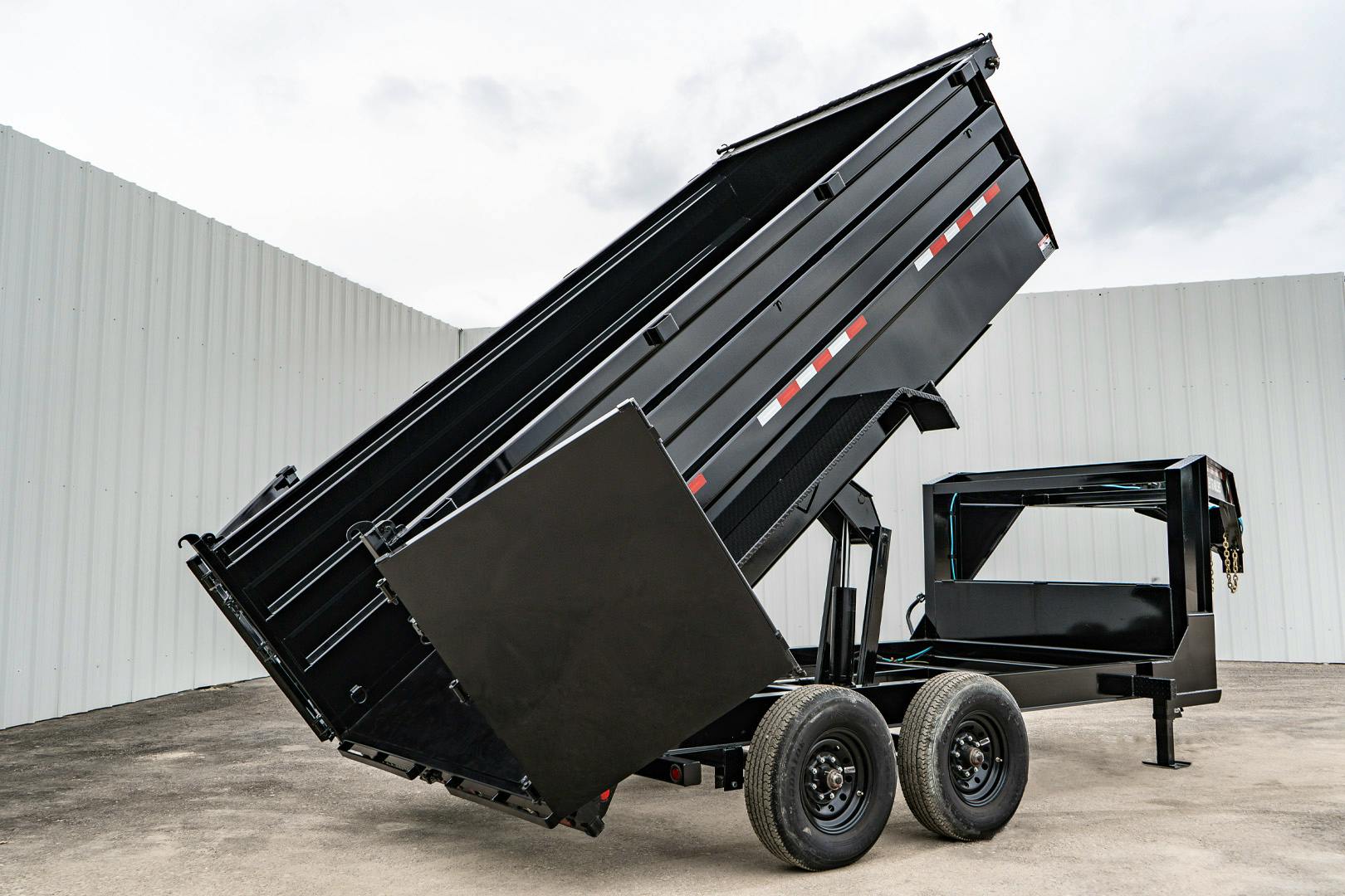 PJ Trailers 14'x83" 18k GN Low Pro Dump Trailer w/ 4' Sides (DX)