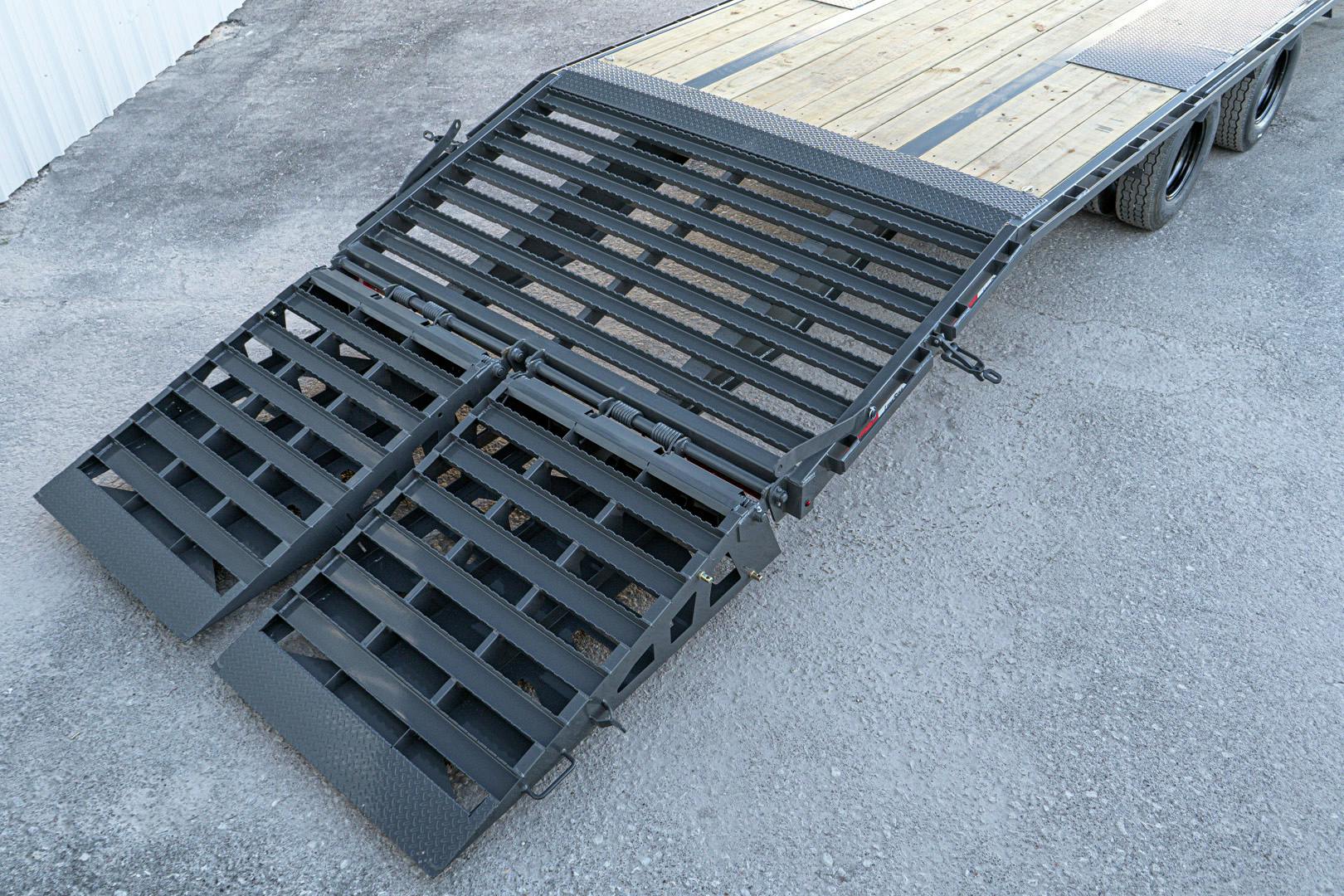 ARC Trailers ARC GDD 25' × 102" Gooseneck Flatbed Trailer with Duals