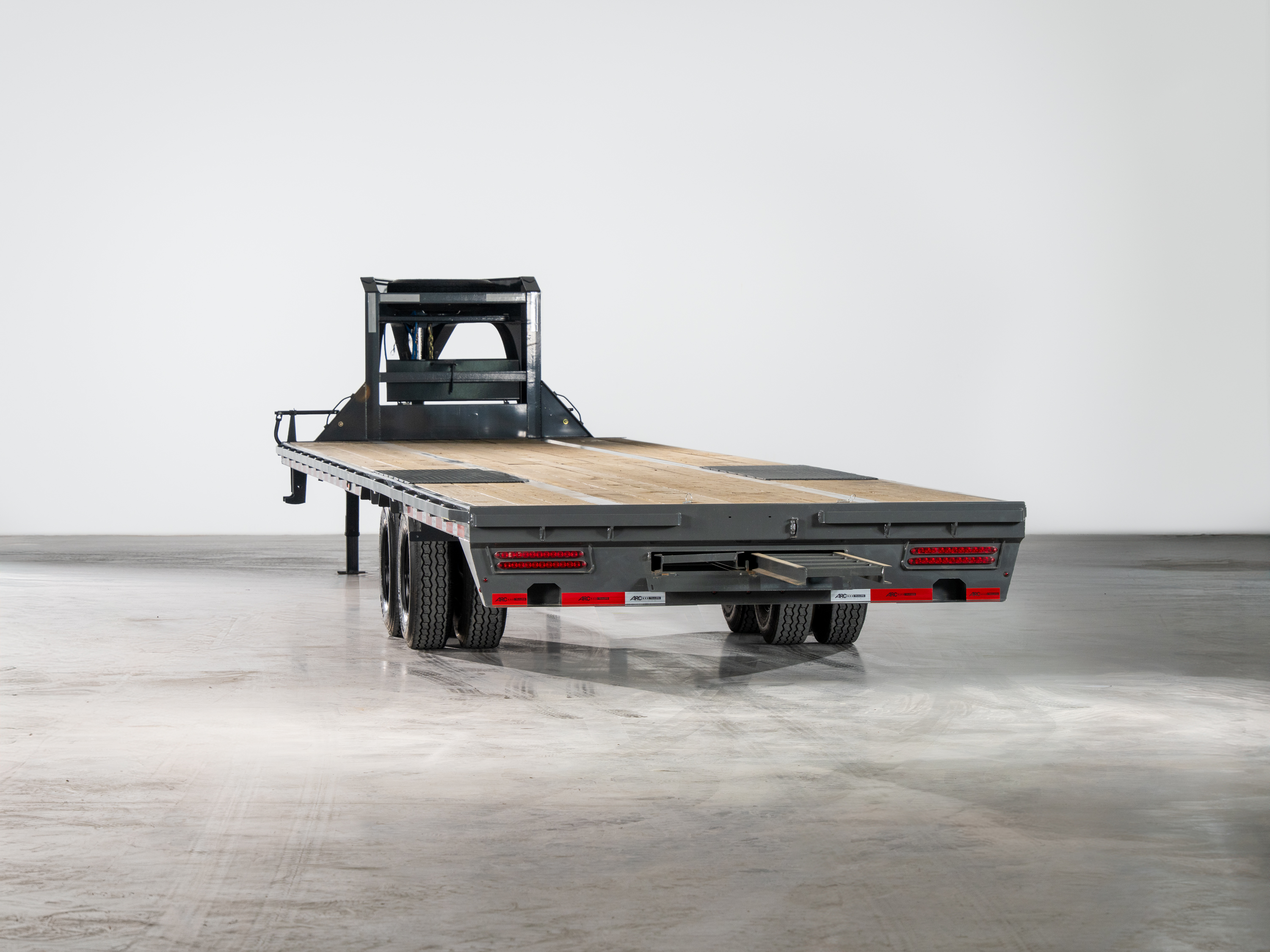 ARC Trailers ARC GDD 40' × 102" Gooseneck Flatbed Trailer with Duals
