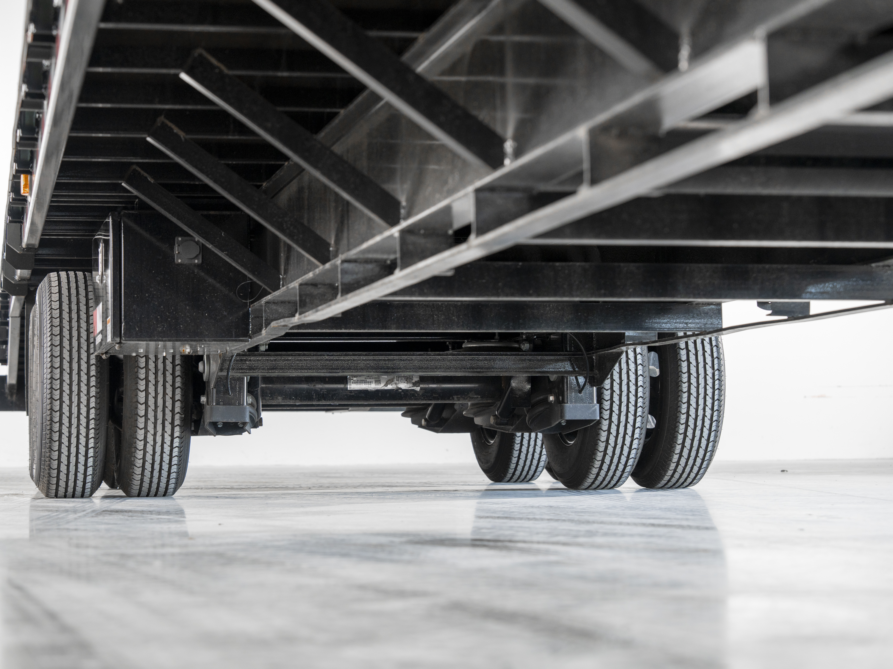 PJ Trailers 40'x102" Flatbed Trailer w/ Duals & Air-ride (FD)
