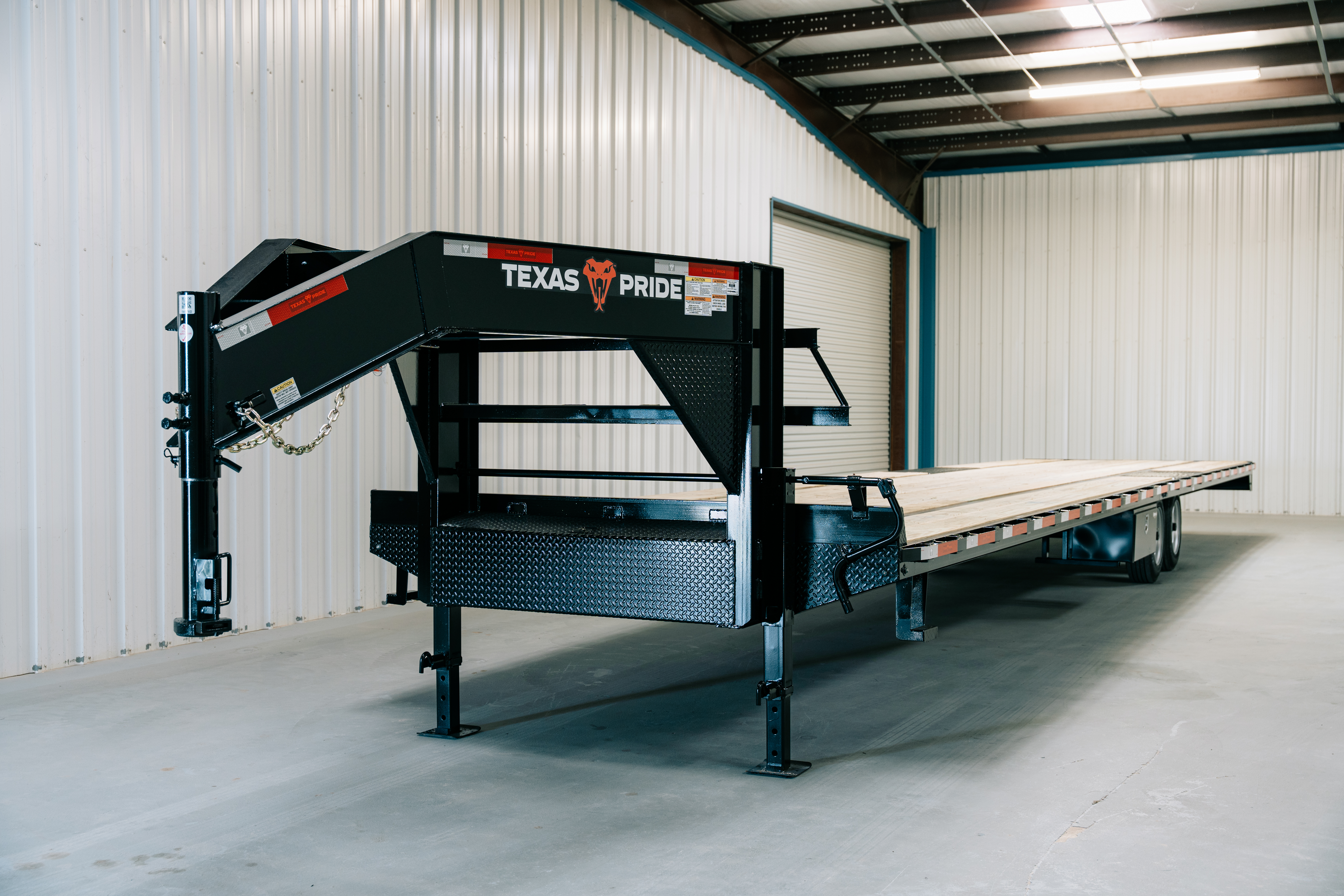 Texas Pride 40'x102" Gooseneck Lowboy Flatbed Trailer w/ Slide-In Ramps (GNLS)