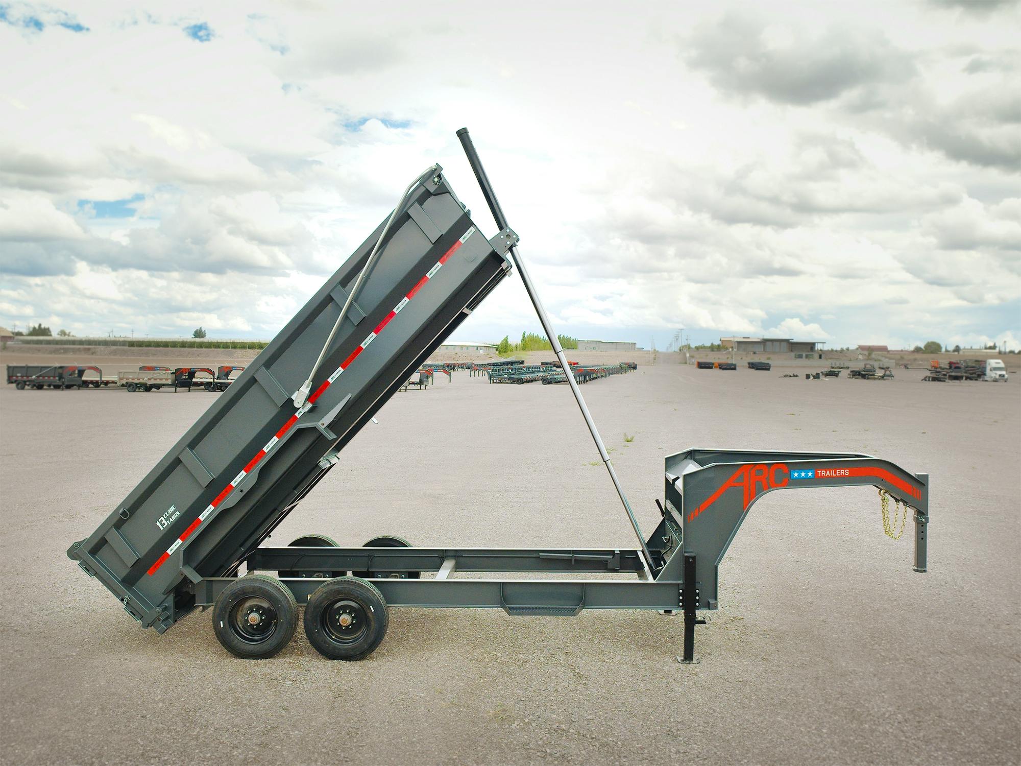 ARC Trailers 16'x83" Gooseneck Heavy-Duty Telescopic Dump Trailer w/ 3' Sides (GDH)