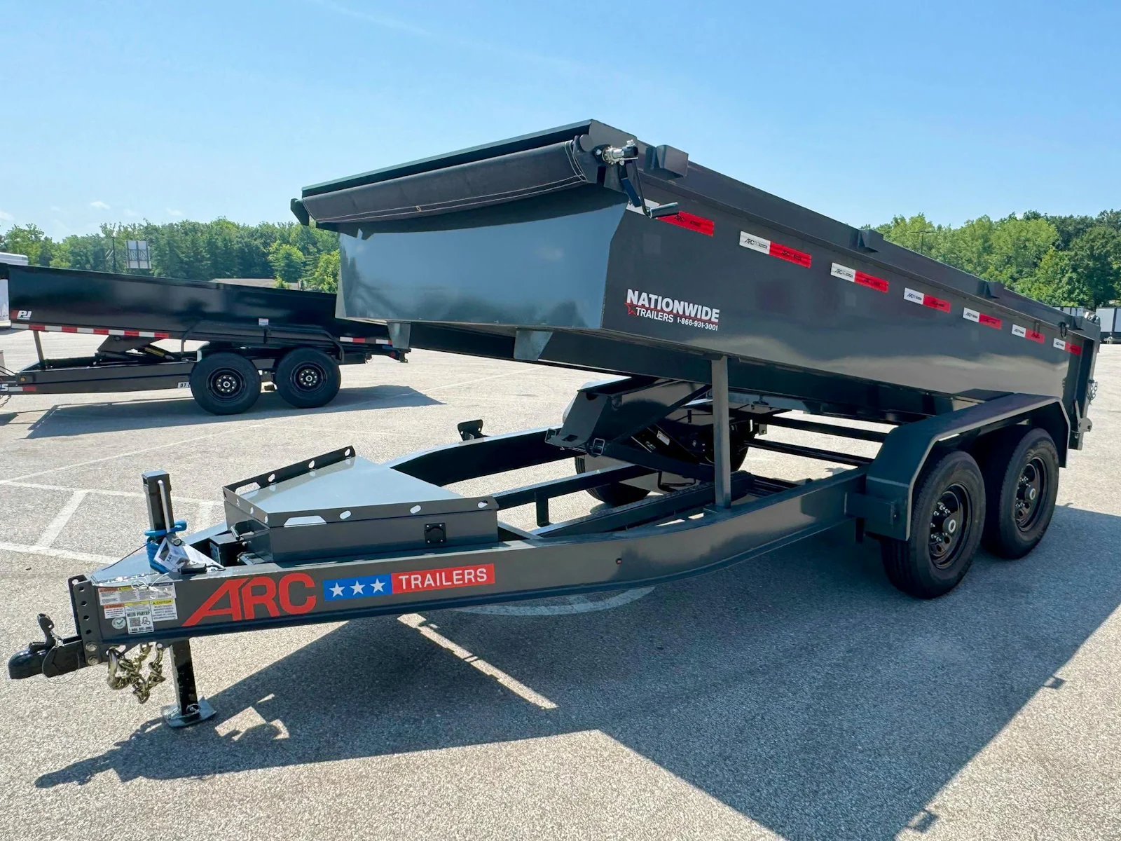 14'x83" Scissor Lift Dump w/ 2ft Sides — photo 2