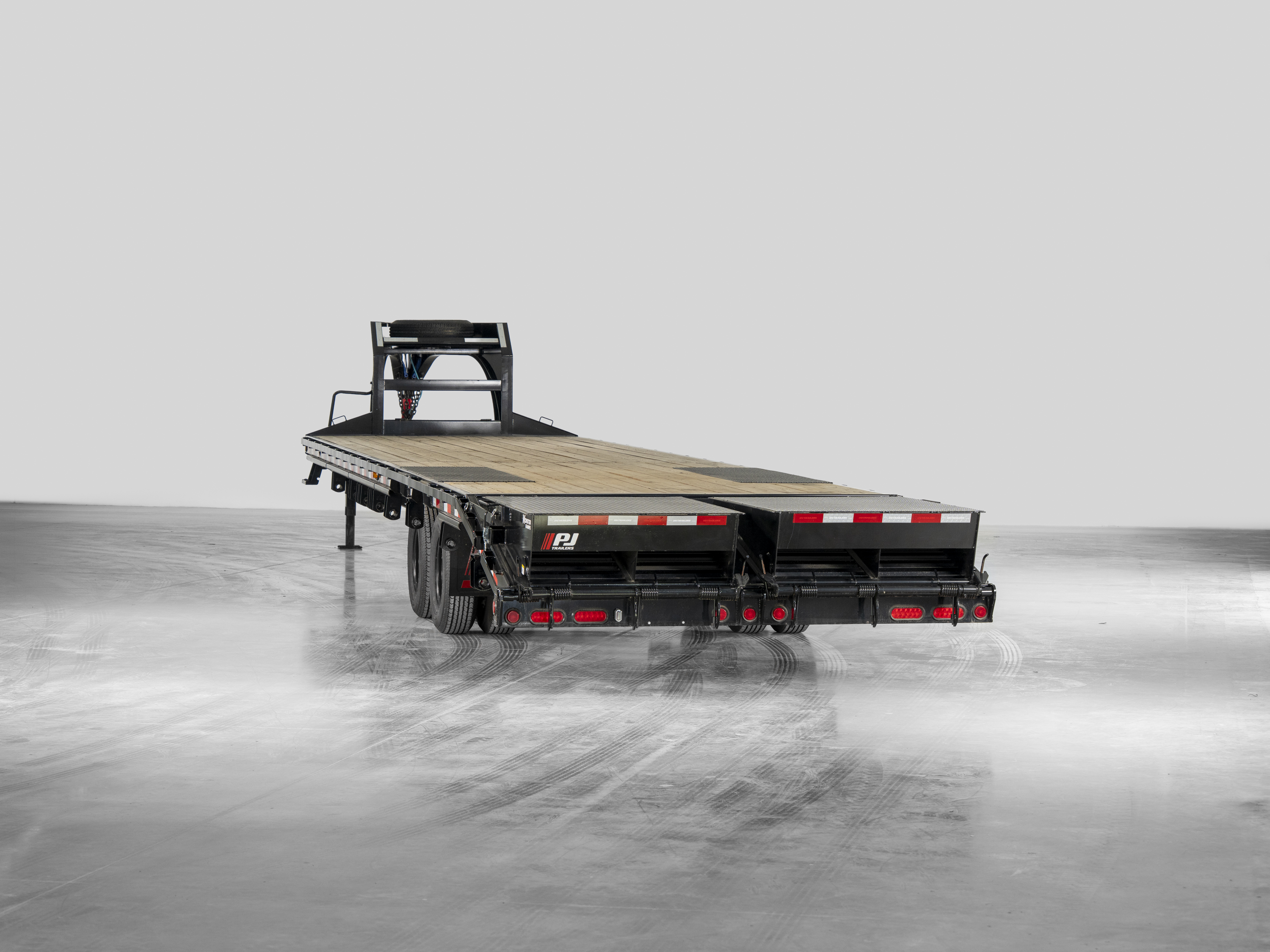 PJ Trailers 40'x102" Flatbed Trailer w/ Duals & Air-ride (FD)
