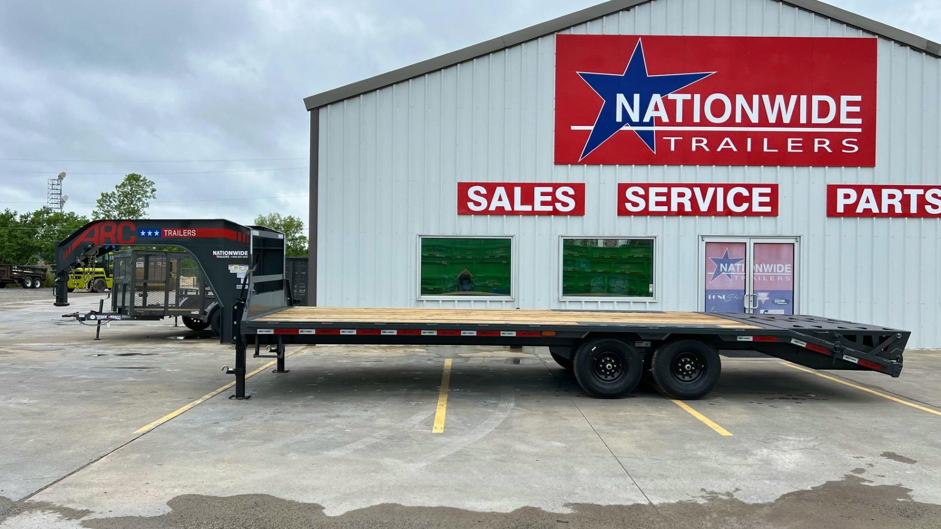 ARC Trailers ARC GDS 25' × 102" Gooseneck Flatbed Trailer