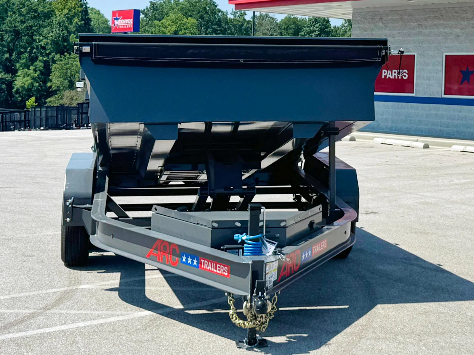 14'x83" Scissor Lift Dump w/ 2ft Sides — photo 3