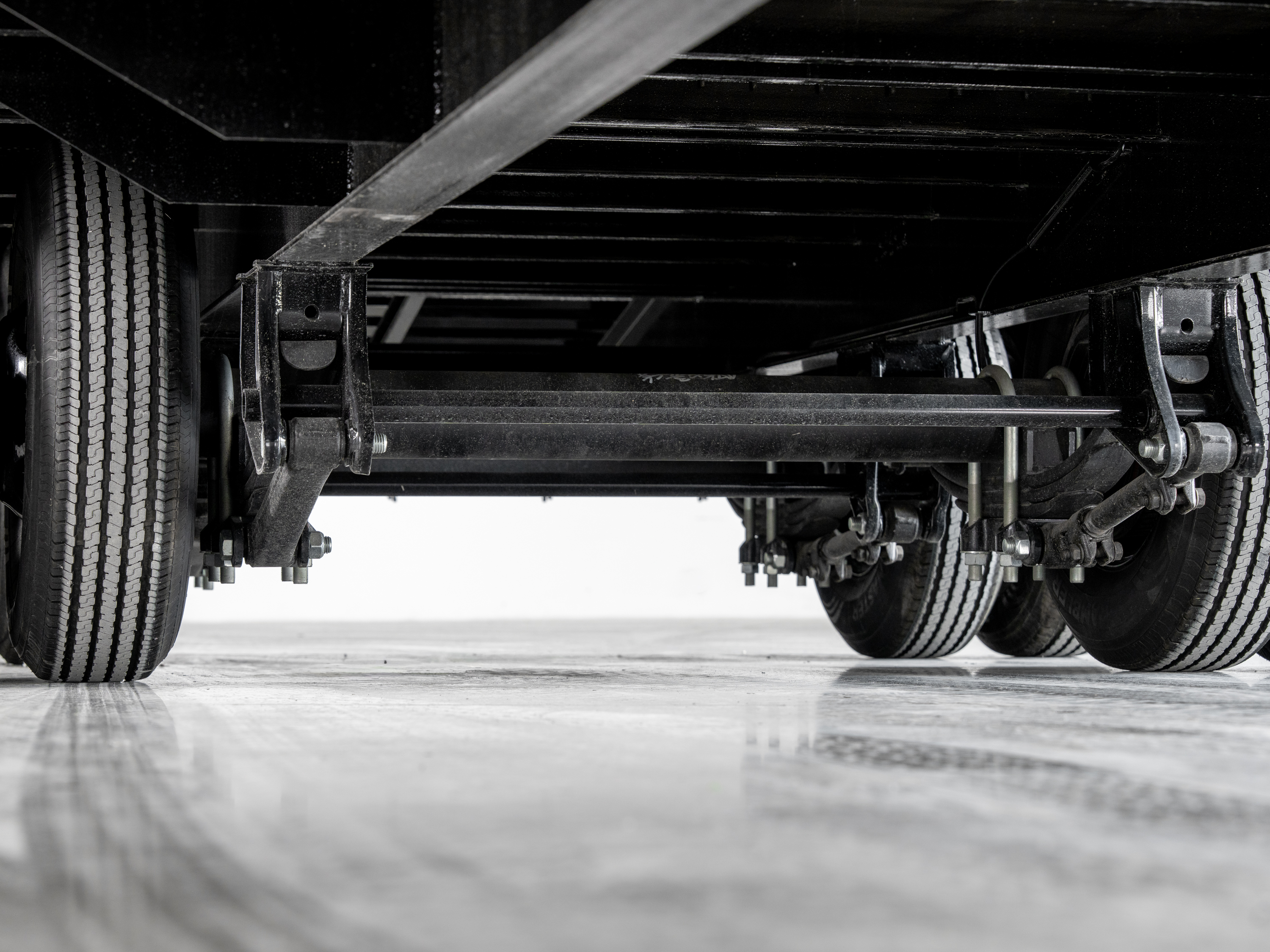 PJ Trailers 25'x102" Low Pro Pintle Flatbed Trailer w/ Duals (PL)