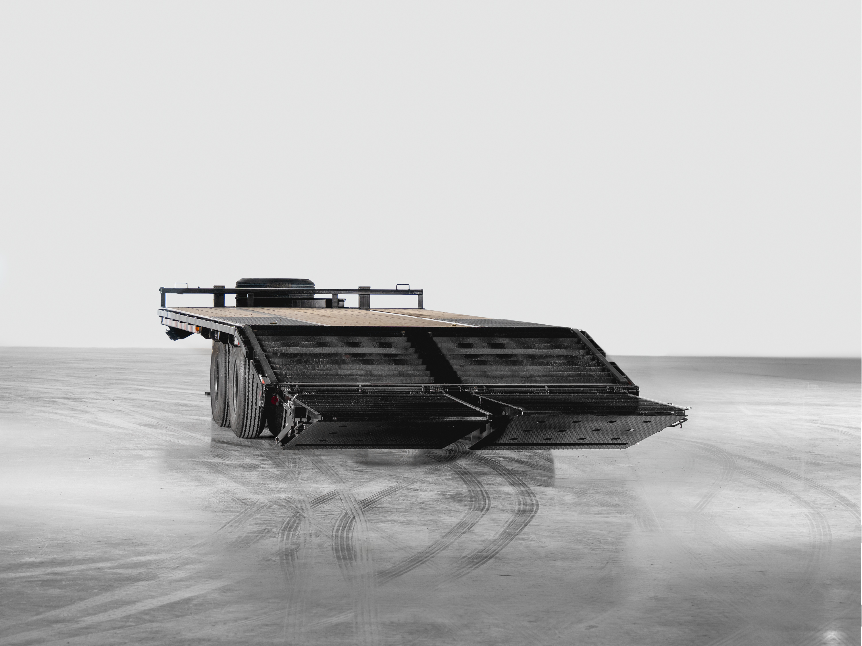 PJ Trailers 25'x102" Low Pro Pintle Flatbed Trailer w/ Duals (PL)