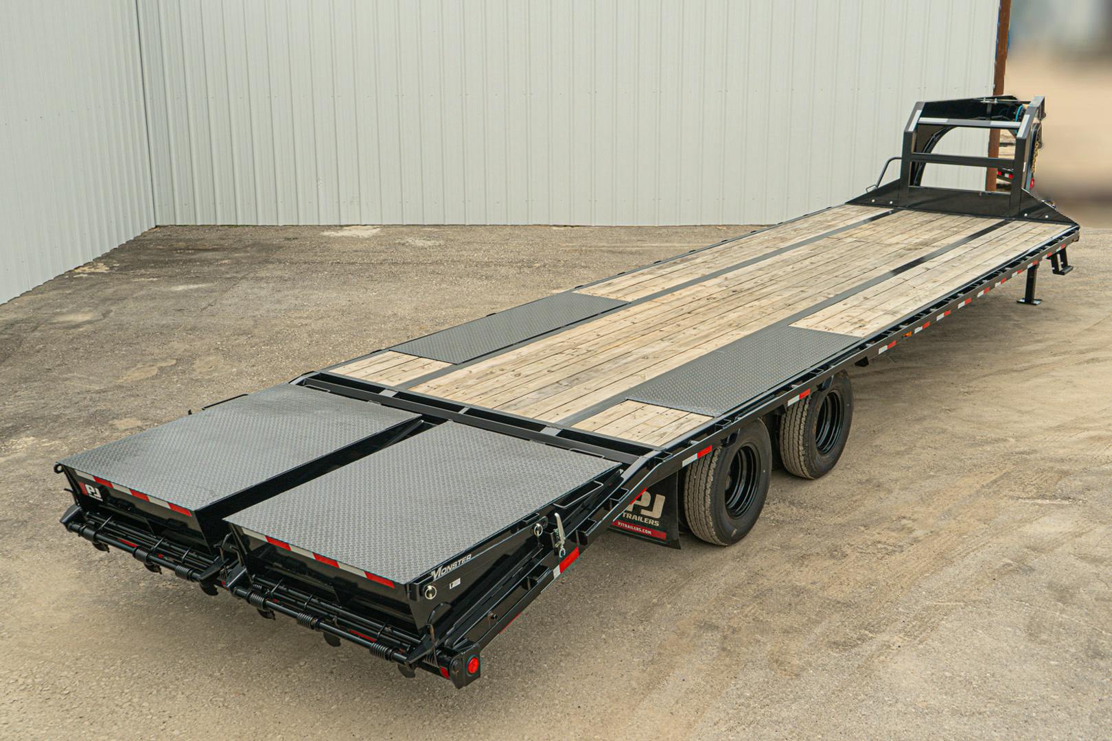 PJ Trailers 32'x102" Gooseneck Low Pro Flatbed Trailer w/ Duals (LD)