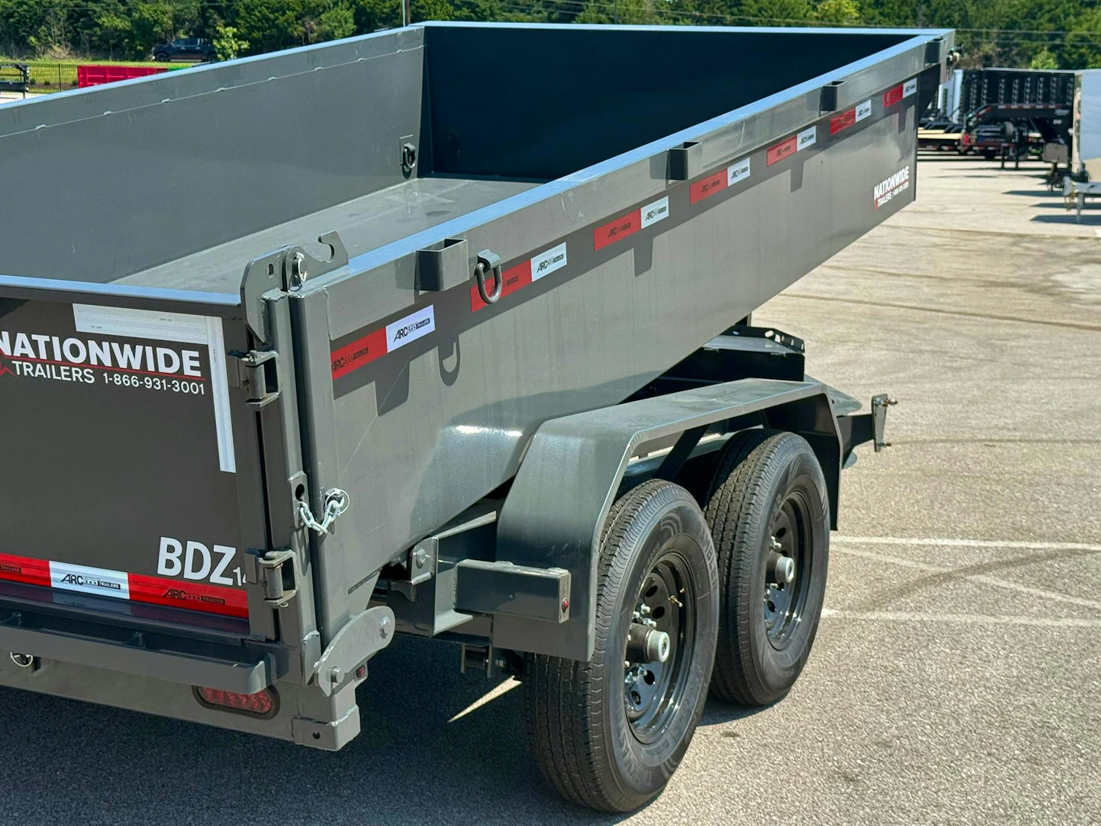 14'x83" Scissor Lift Dump w/ 2ft Sides — photo 4