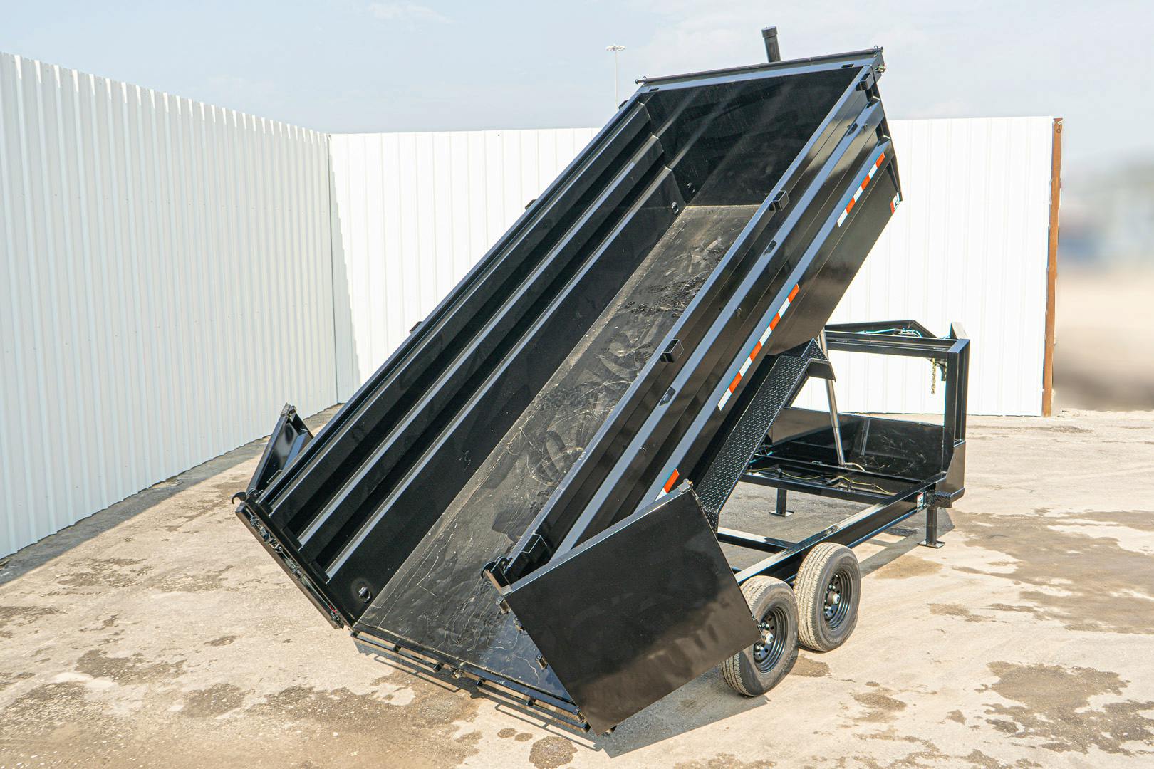 PJ Trailers 16'x83" Gooseneck Telescopic Dump Trailer w/ 4' Sides (DT)