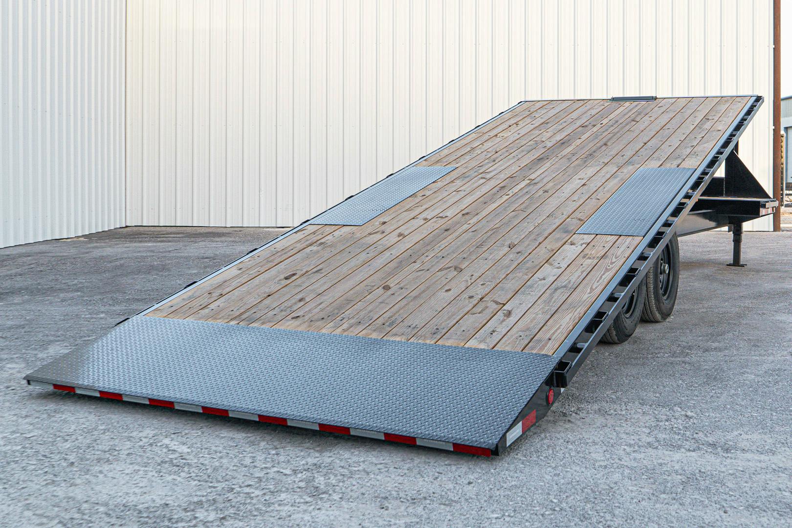 PJ Trailers 26'x102" Gooseneck Deckover Power Tilt Trailer (T8)