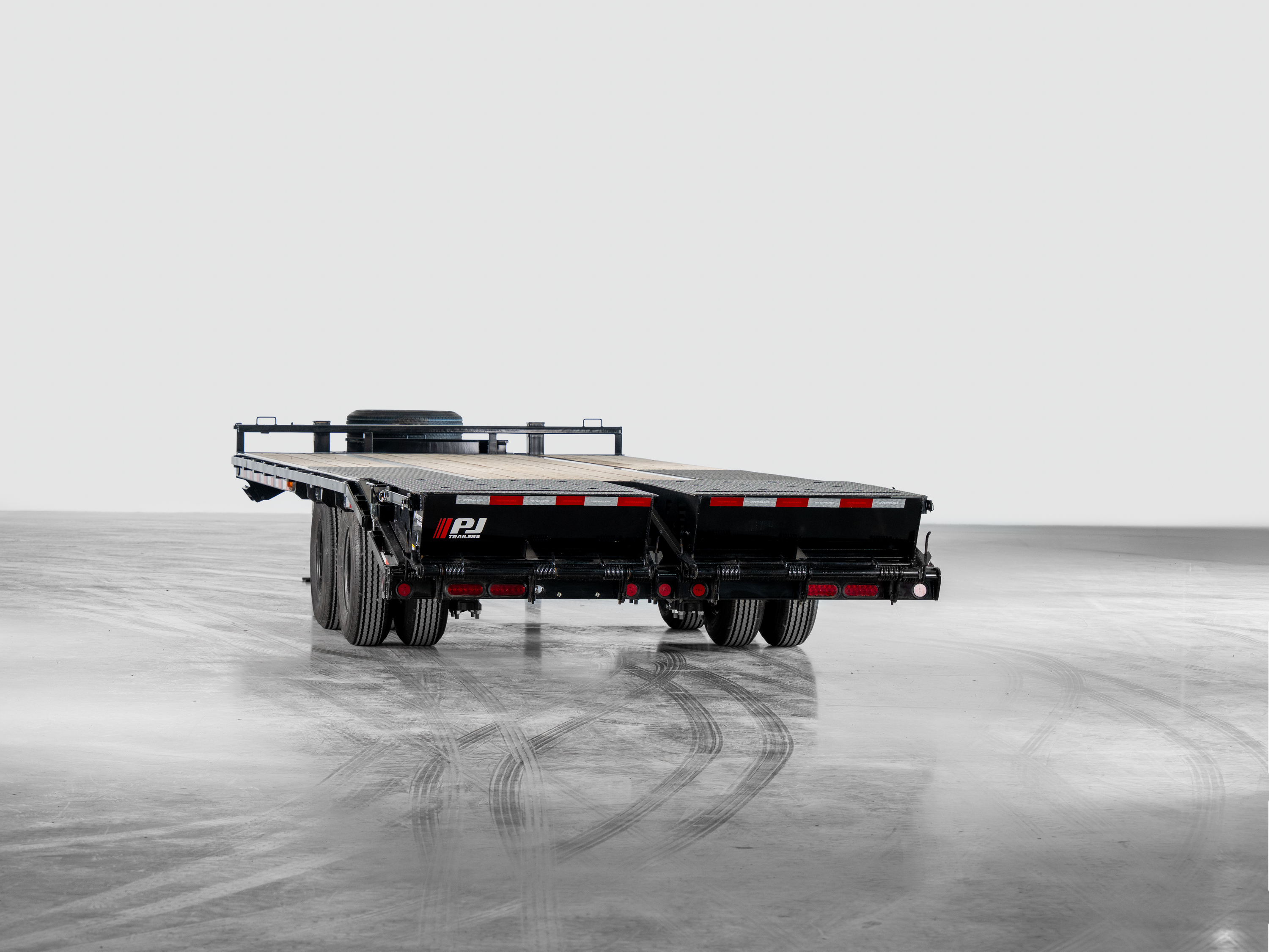 PJ Trailers 25'x102" Low Pro Pintle Flatbed Trailer w/ Duals (PL)
