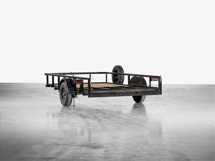 Texas Bragg 77 in Single Axle Pipe Top Utility, studio view 2