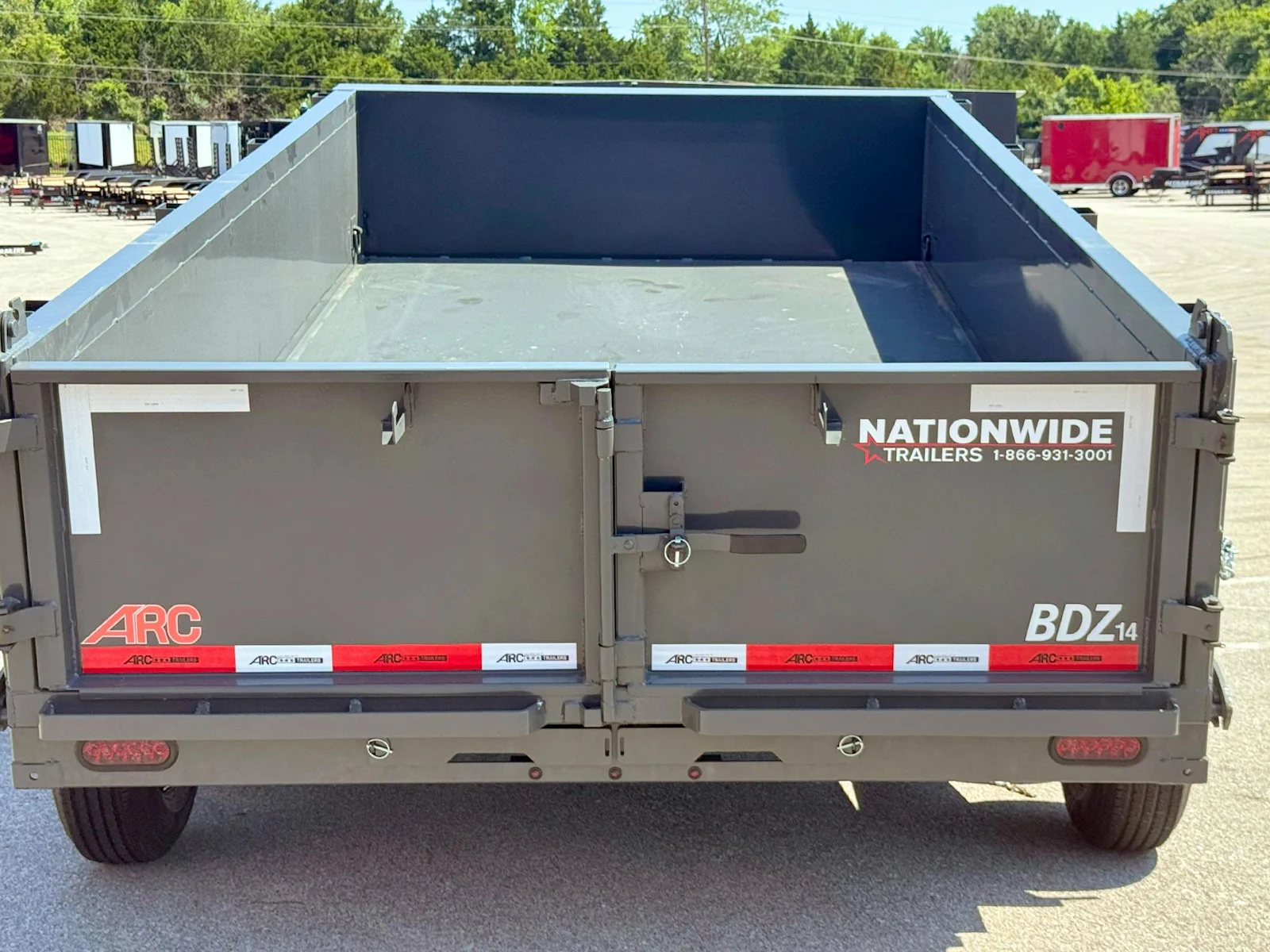 14'x83" Scissor Lift Dump w/ 2ft Sides — photo 5