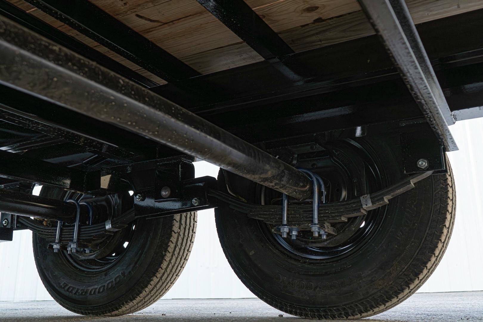 PJ Trailers 26'x102" Gooseneck Deckover Power Tilt Trailer (T8)