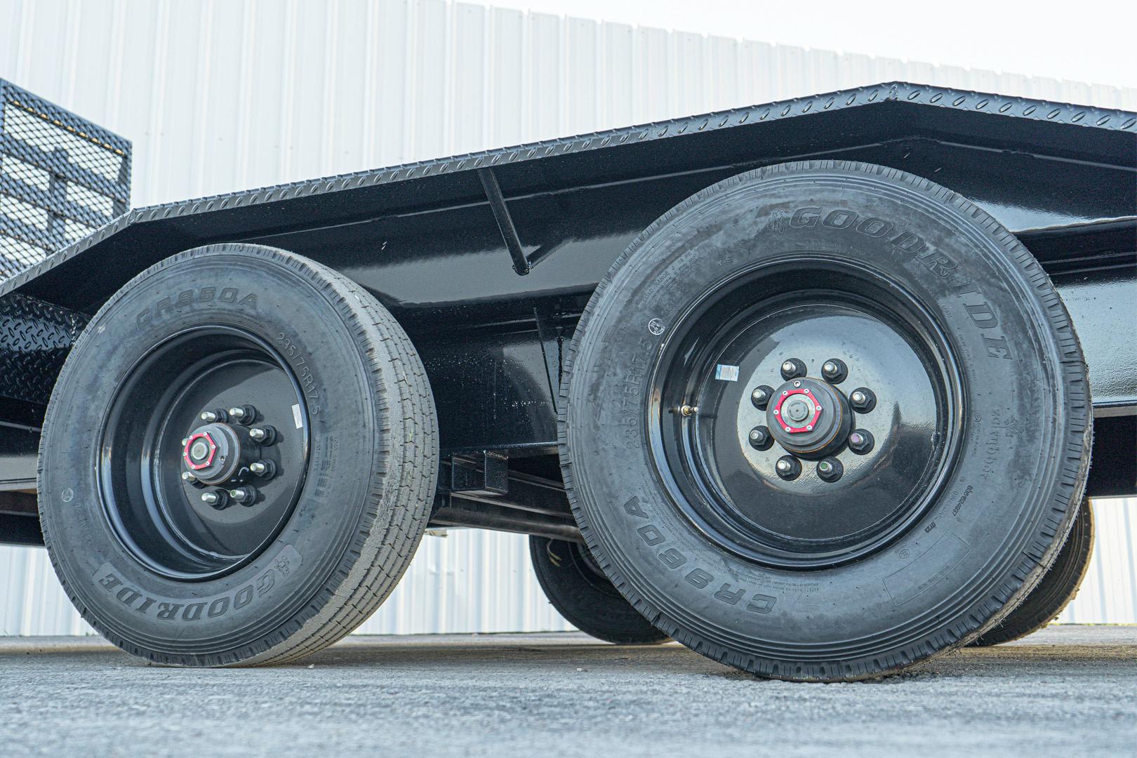 PJ Trailers 24'x102" Gooseneck 10" Pro I-Beam S/W Equipment Trailer (H7)
