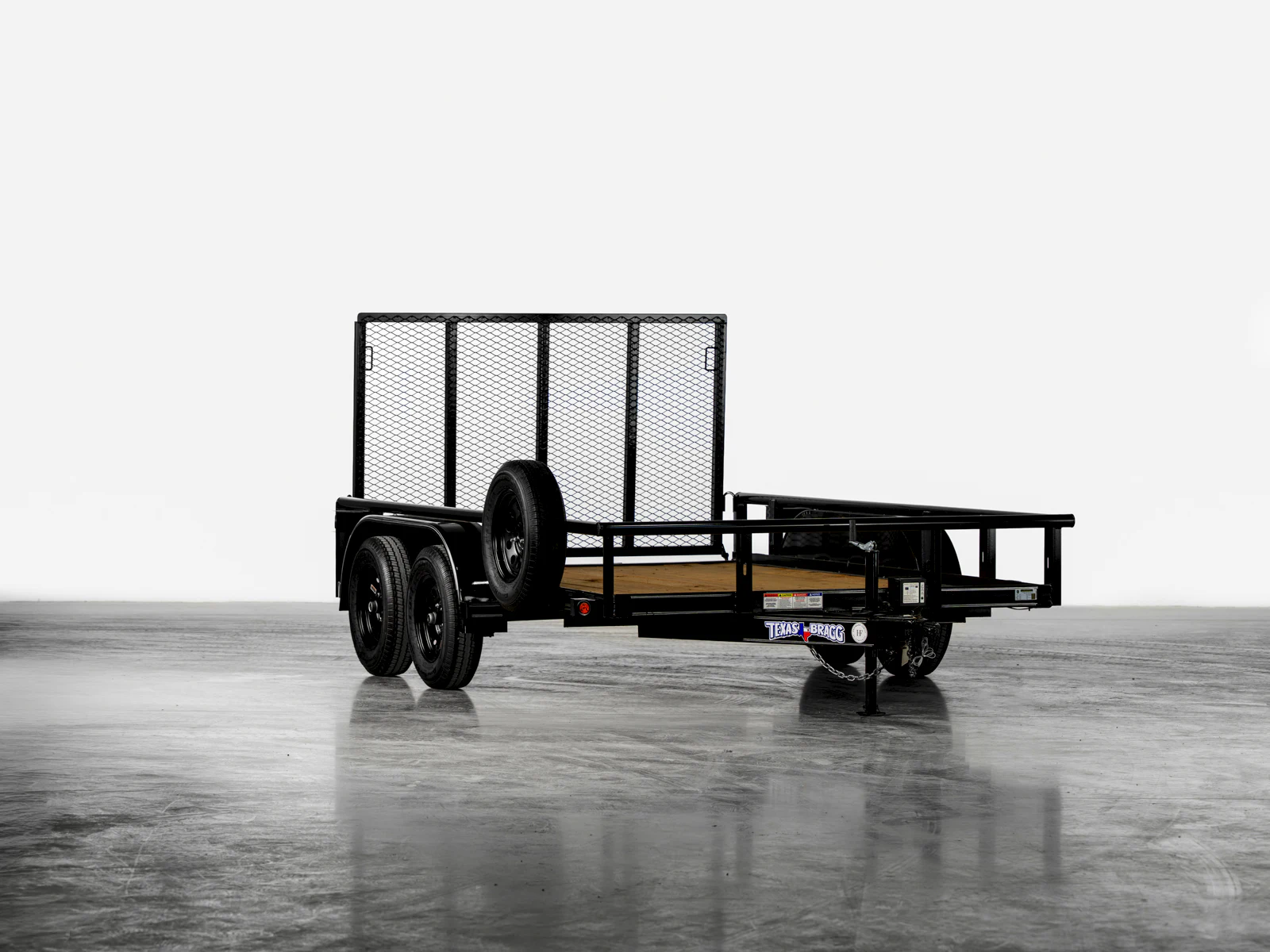 Texas Bragg 12 ft Pipe-Top Utility Trailer, studio view 1 Texas Bragg 12 ft Pipe-Top Utility Trailer, studio view 1
