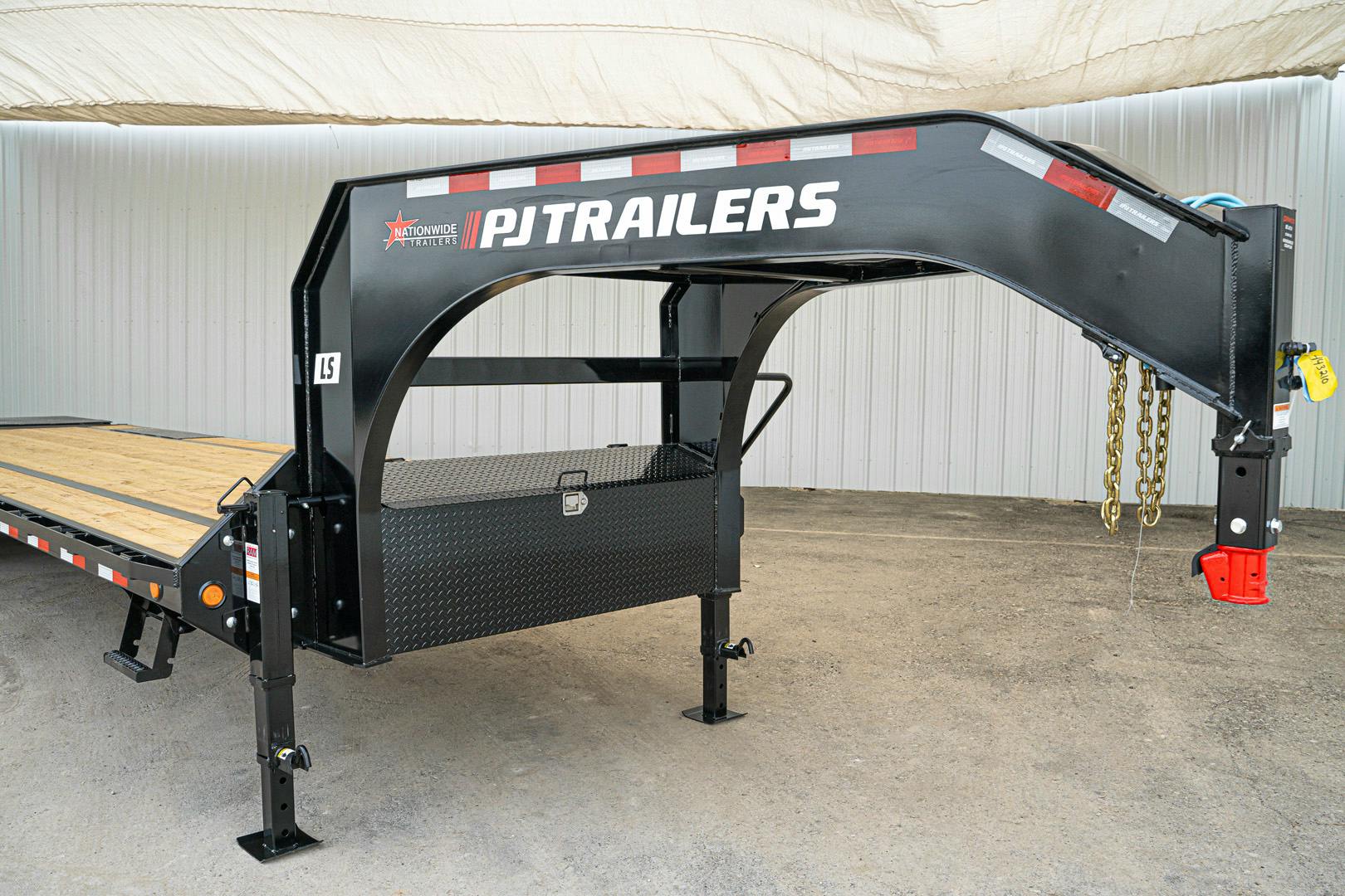 PJ Trailers 32'x102" Gooseneck Low Pro Flatbed Trailer w/ Singles (LS)