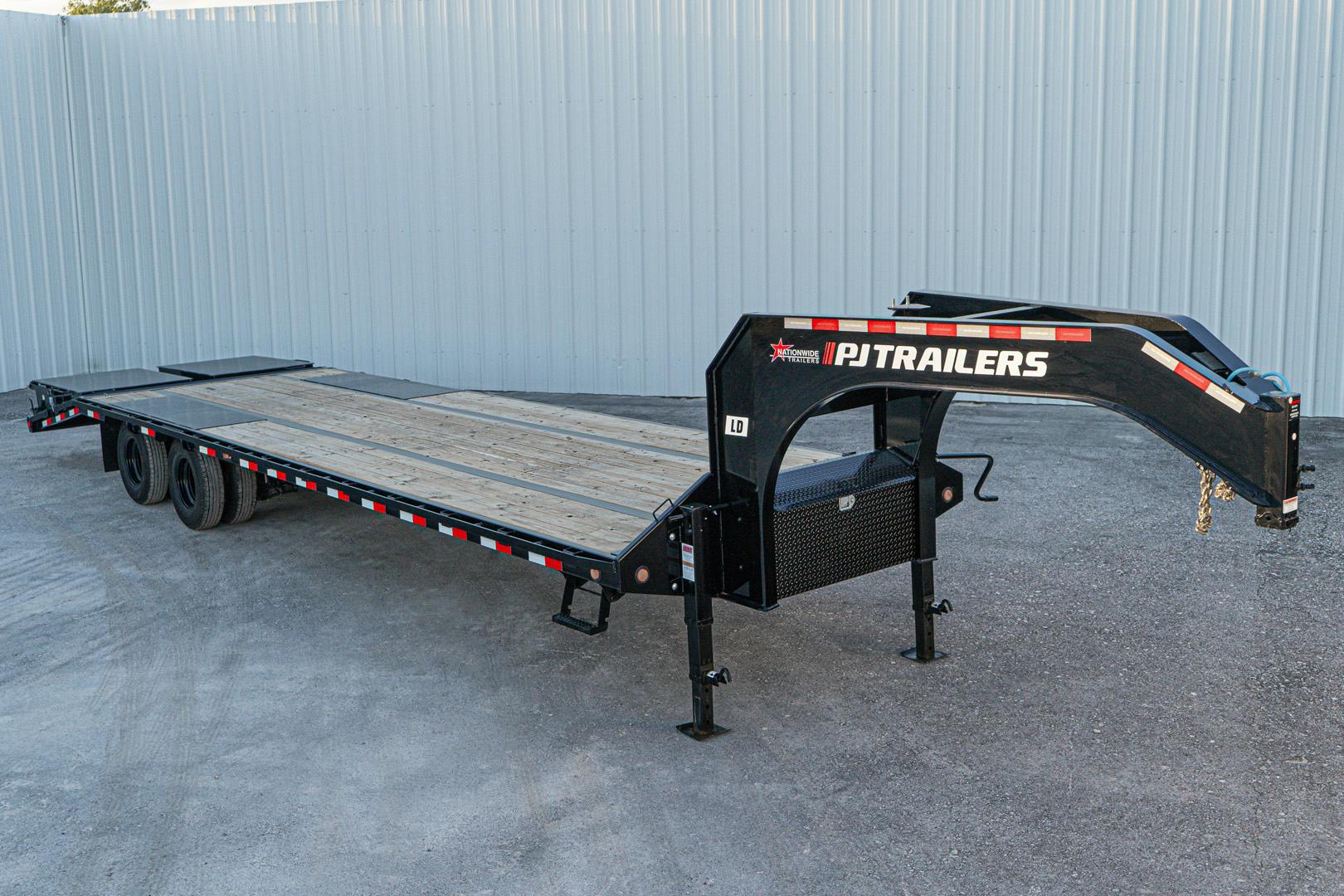 PJ Trailers 32'x102" Gooseneck Low Pro Flatbed Trailer w/ Duals (LD)