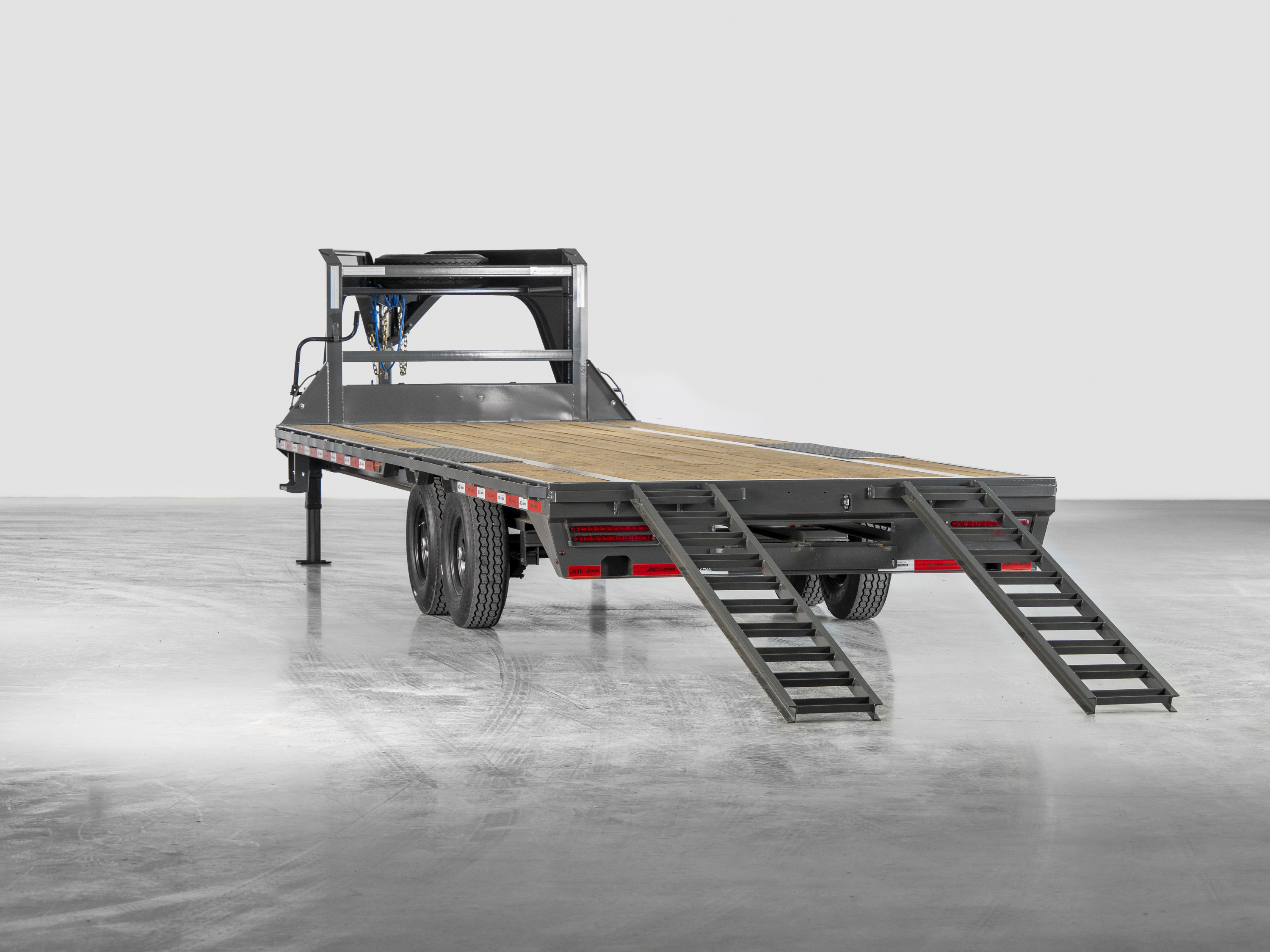 ARC Trailers ARC GDS 25' × 102" Gooseneck Flatbed Trailer