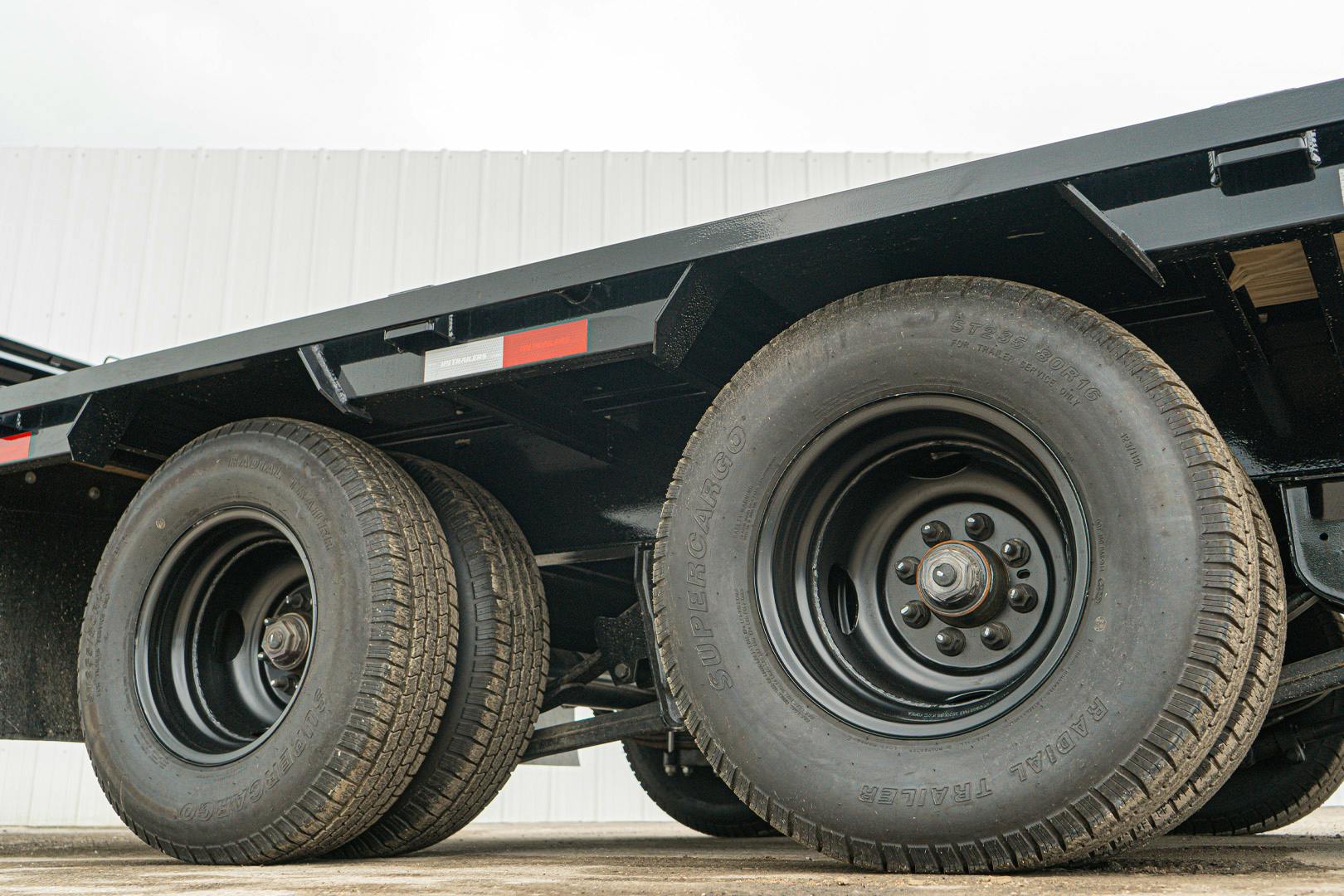 PJ Trailers 40'x102" Gooseneck Low Pro Flatbed Trailer w/ Duals (LD)